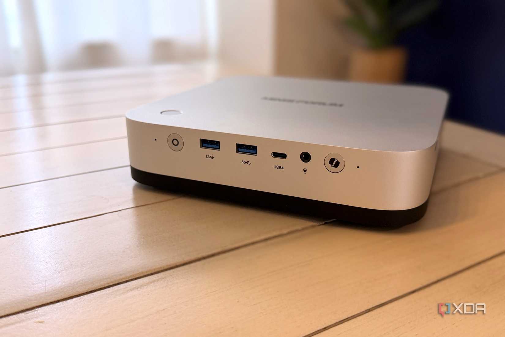 minisforum ai x1 pro 470 shows front ports