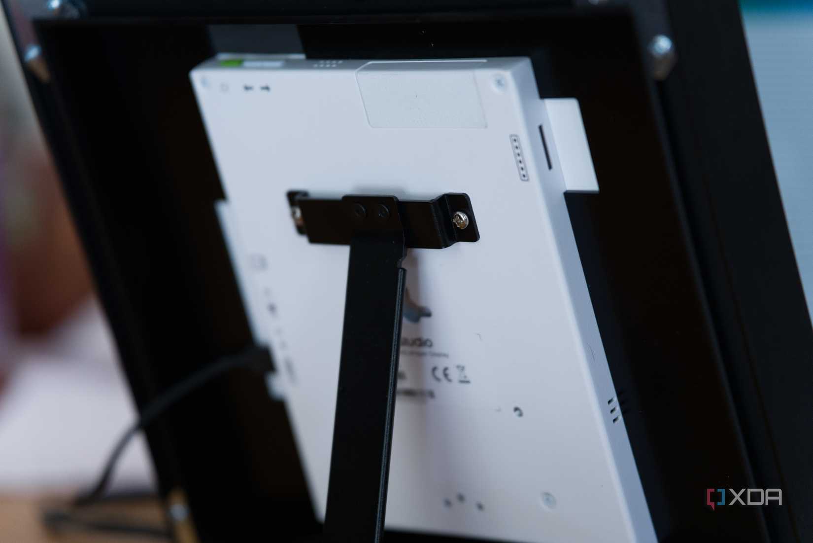 I built a 10-inch ePaper dashboard for my 3D printer, and it's the best ...