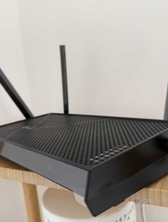 I revived my old router with OpenWrt after the package manager rewrite ...