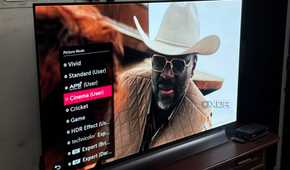 Cinema mode in LG C8 OLED TV