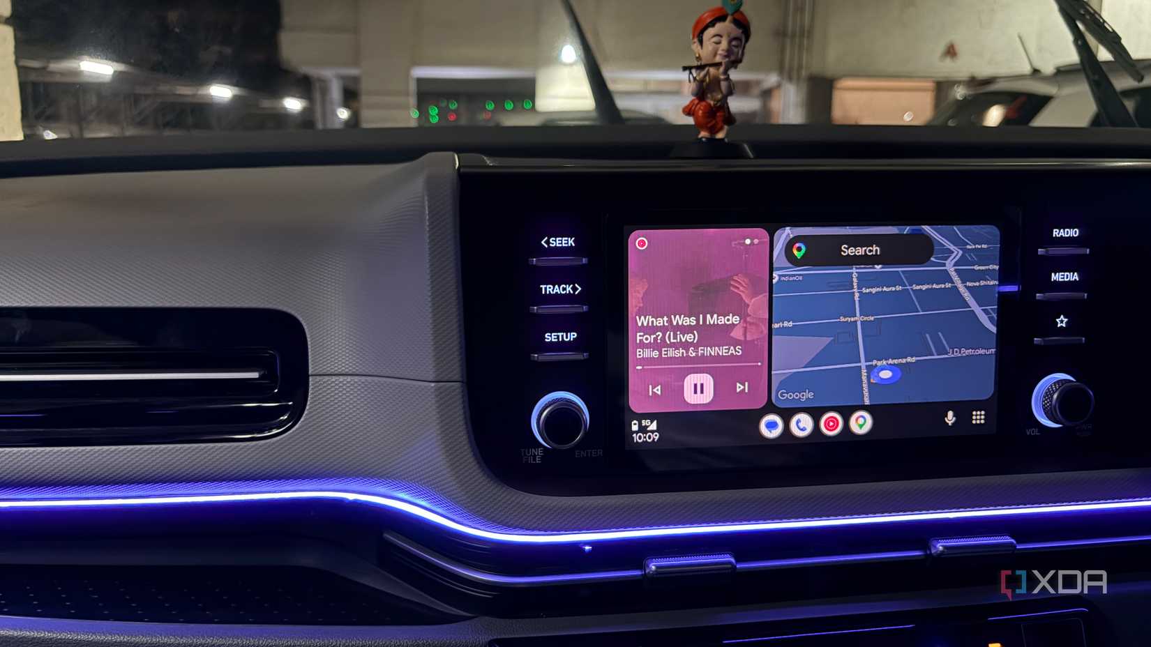 Gemini playing a song in Android Auto