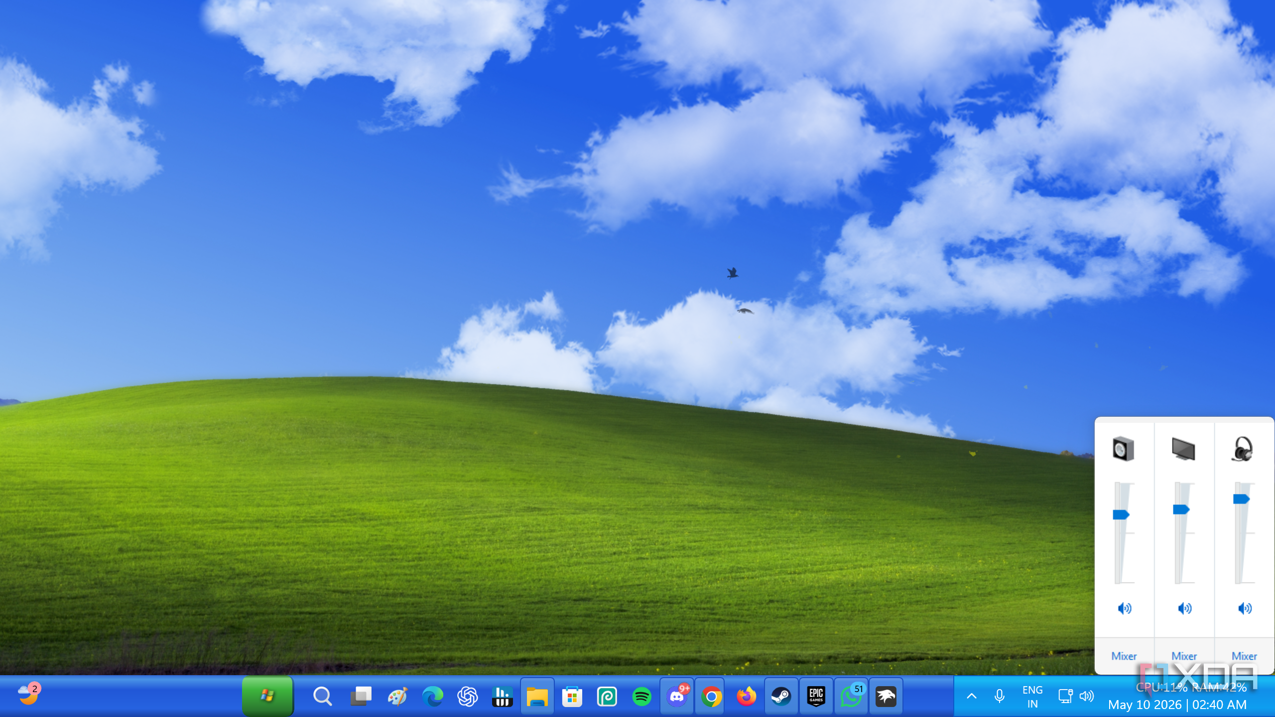 My Windows 11 PC now has the iconic Windows XP taskbar, and it's