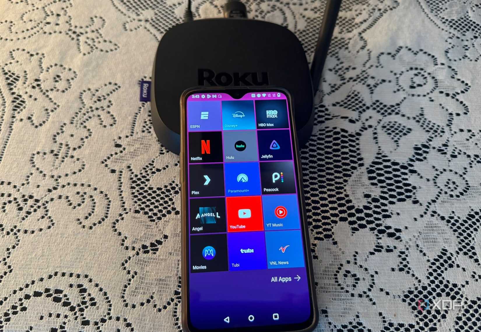 Shows Roku with OnePlus running Launcher 10