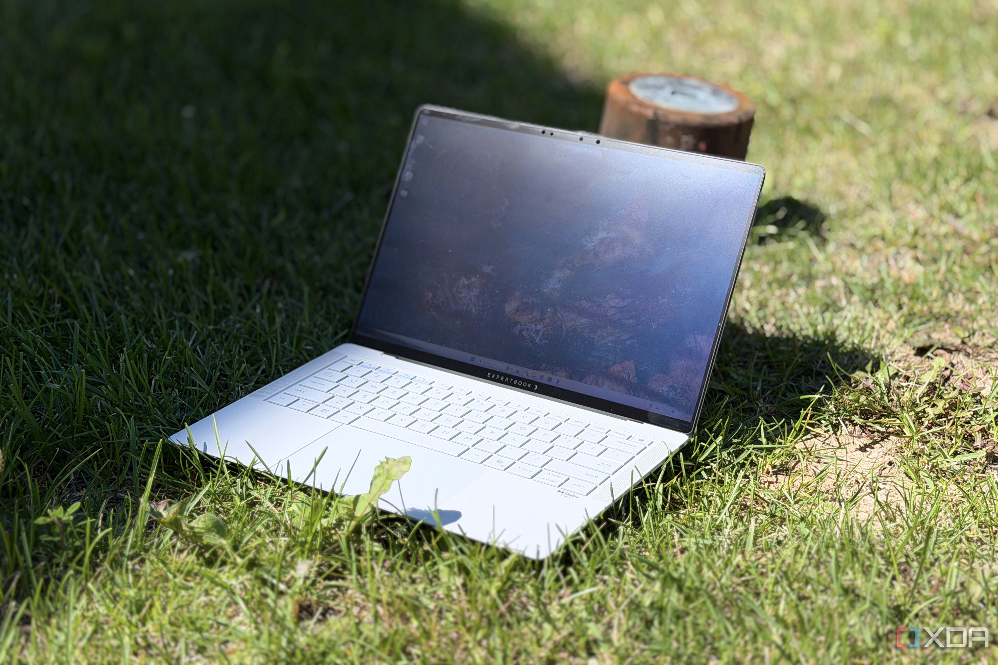 Asus forgot that business casual is supposed to be boring, and the