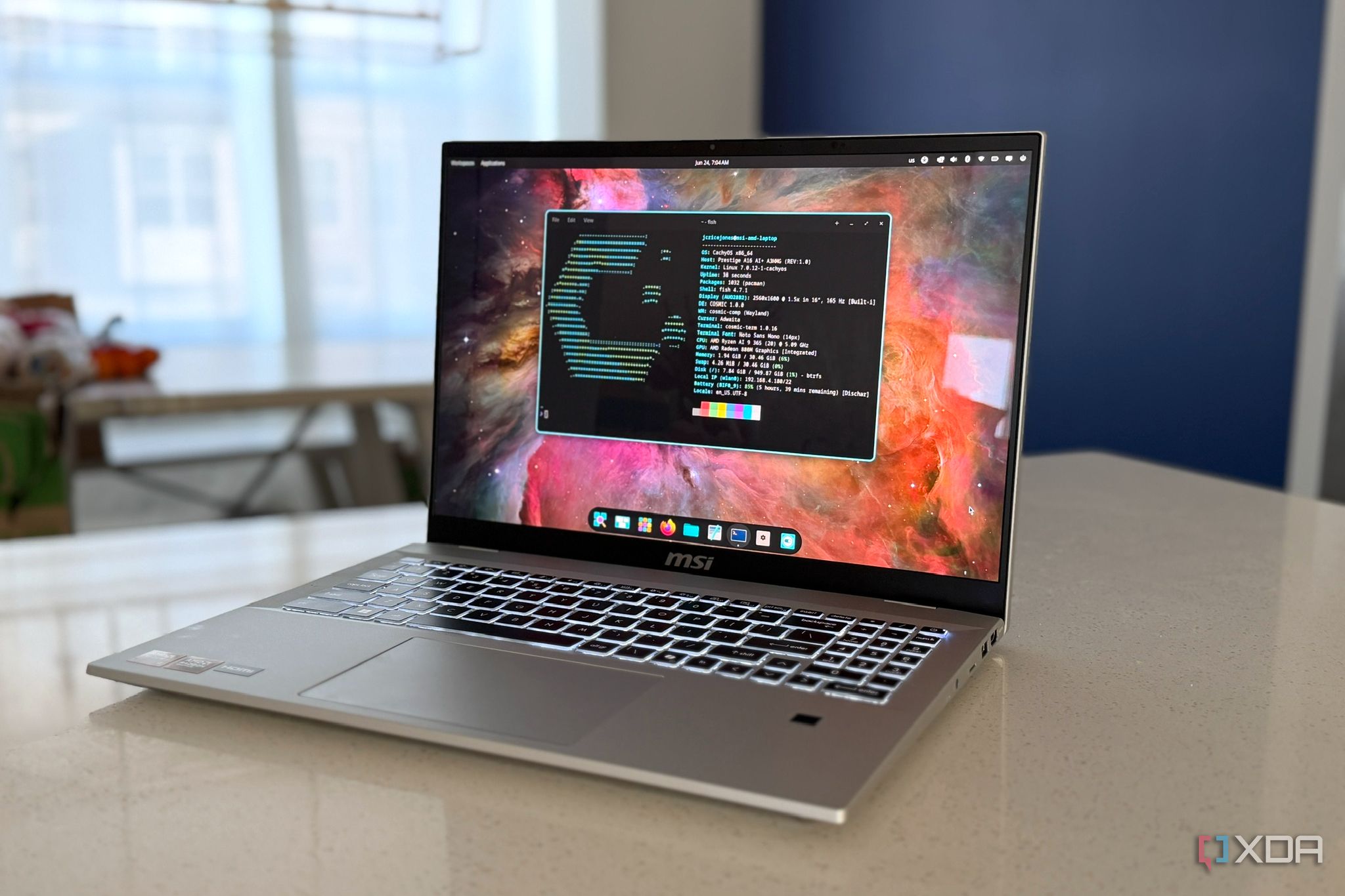 cachyos on laptop screen