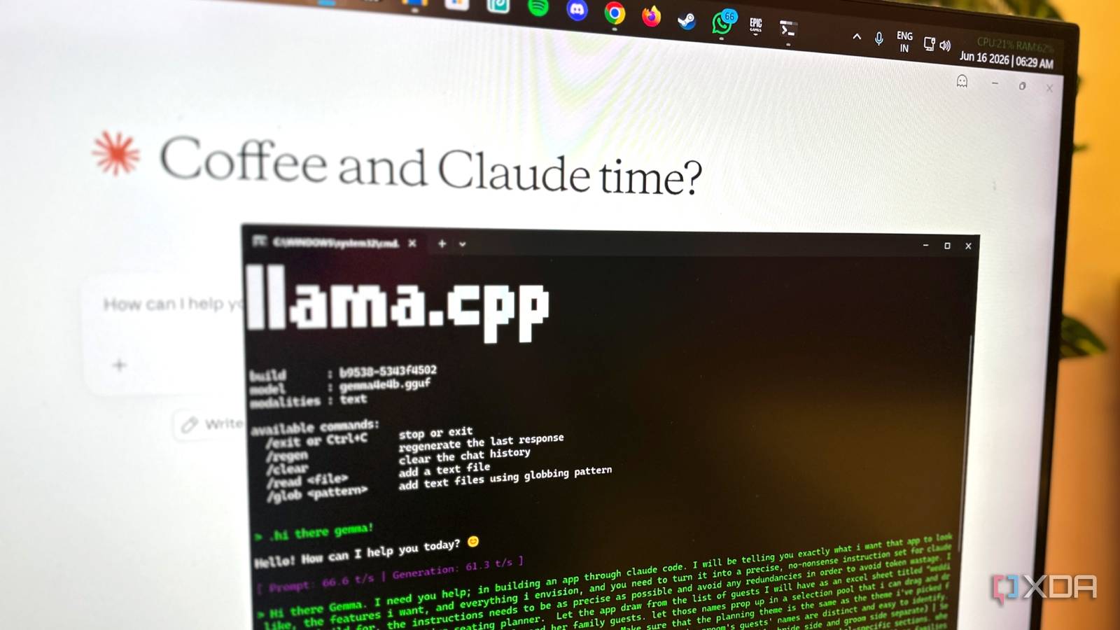 Meu LLM local me ajuda a usar Claude com mais eficiência e é uma combinação perfeita para meu fluxo de trabalho.