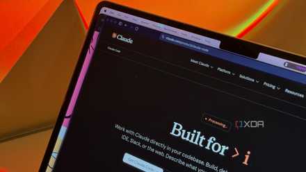 claude code on mac with orange lights