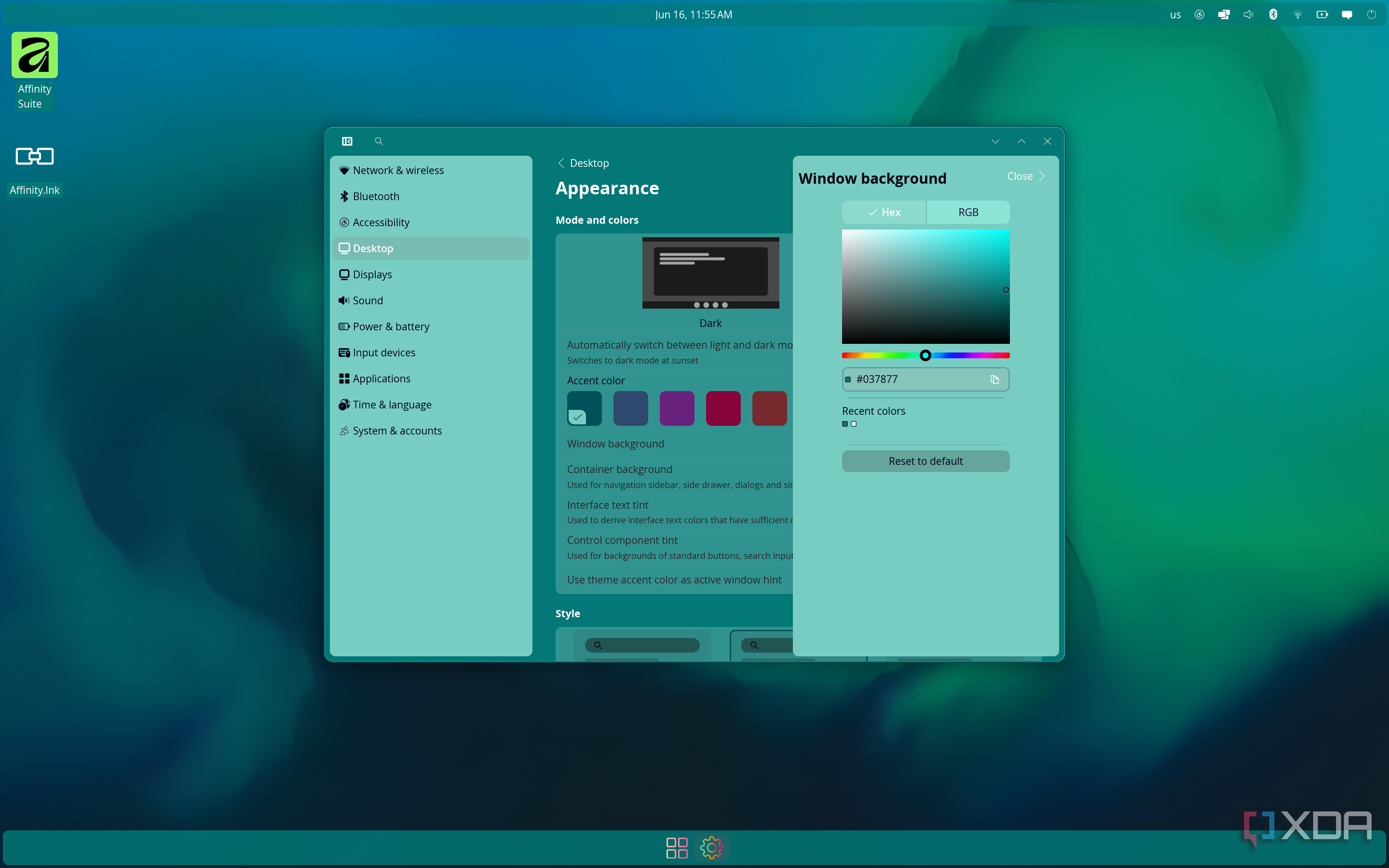 Screenshot of the COSMIC desktop using a marine blue theme and nshowing customization options