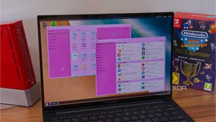 Переход на COSMIC: почему я сменил рабочий стол в Linux A laptop running COSMIC apps on KDE Plasma