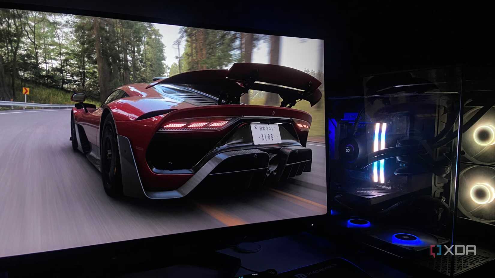 Gaming PC with Forza Horizon 6.