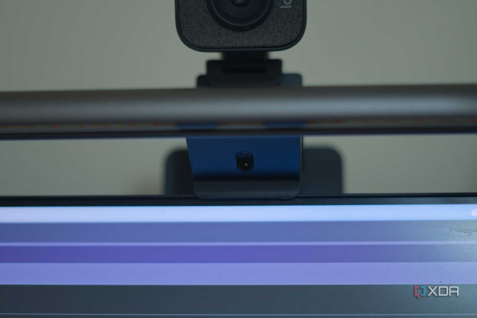 BenQ ScreenBar Halo 2 showing the ultrasonic sensor