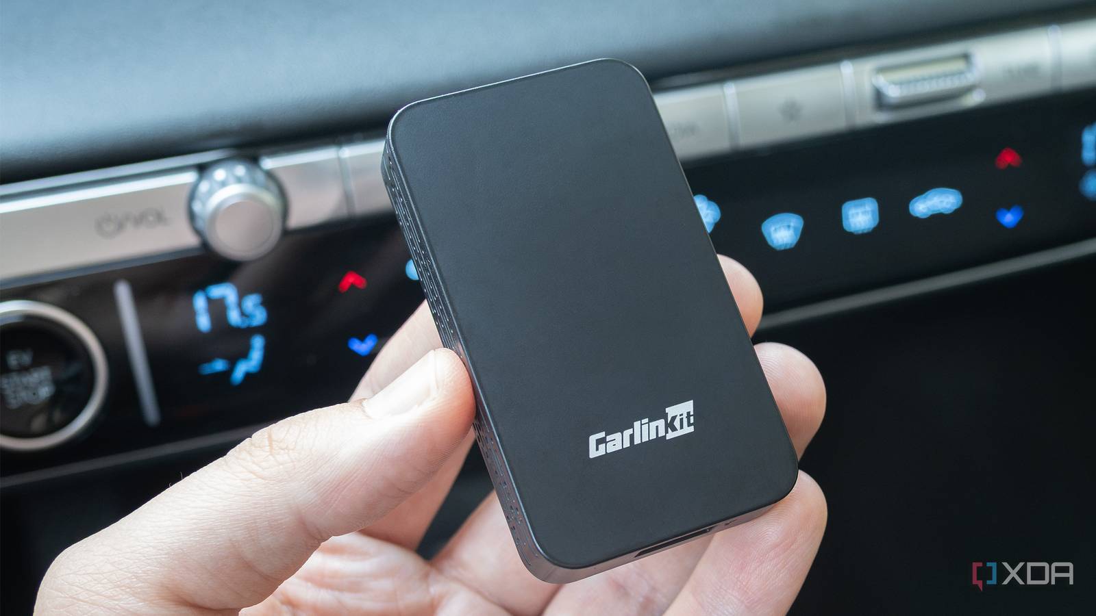 Conectei o Android Auto sem fio ao meu carro usando este acessório simples