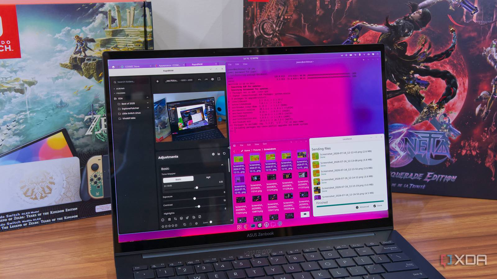 Eu encontrei um desktop Linux que finalmente oferece janelas lado a lado sem a toca do coelho do arquivo de configuração