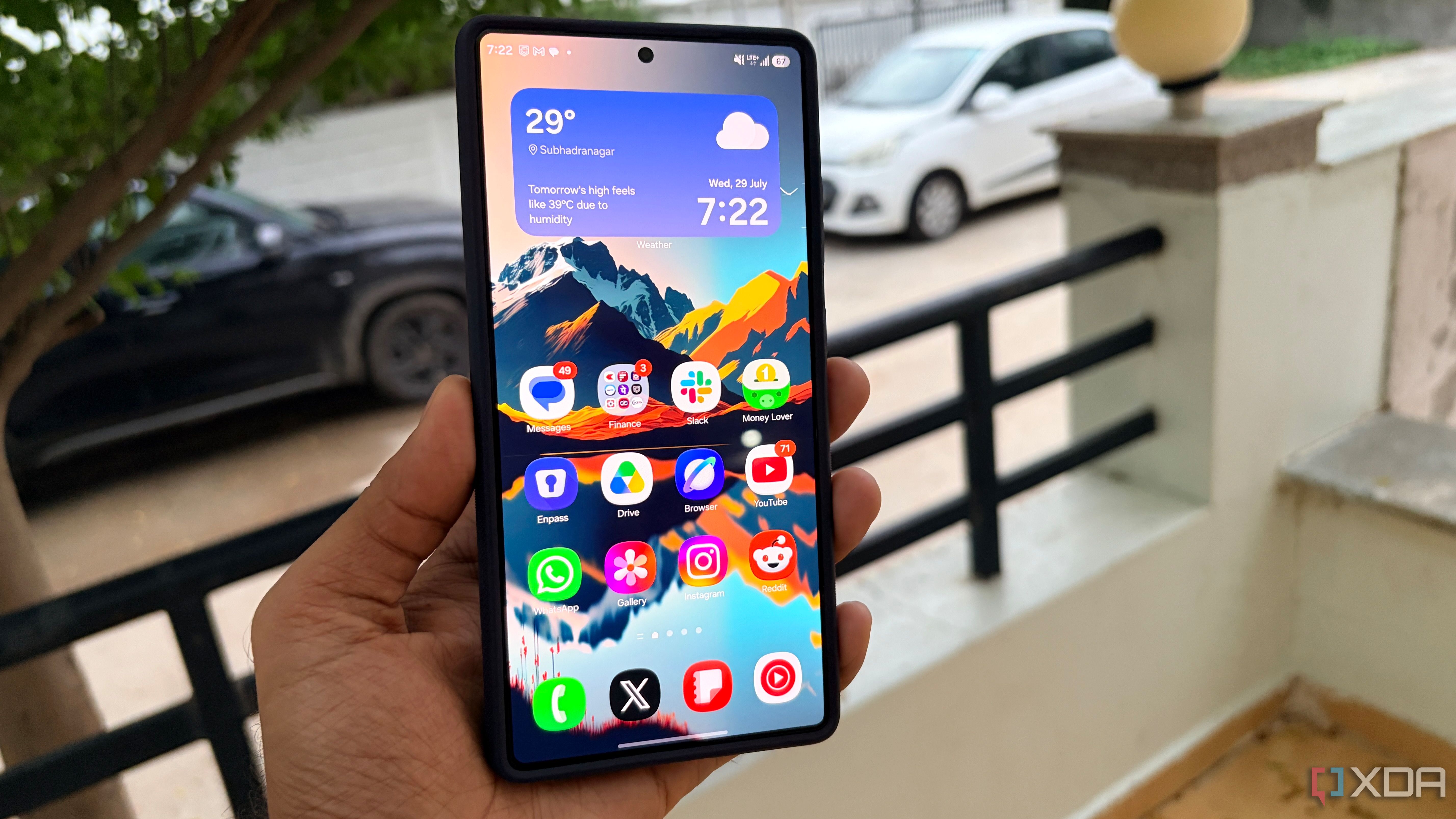 Samsung phone home screen