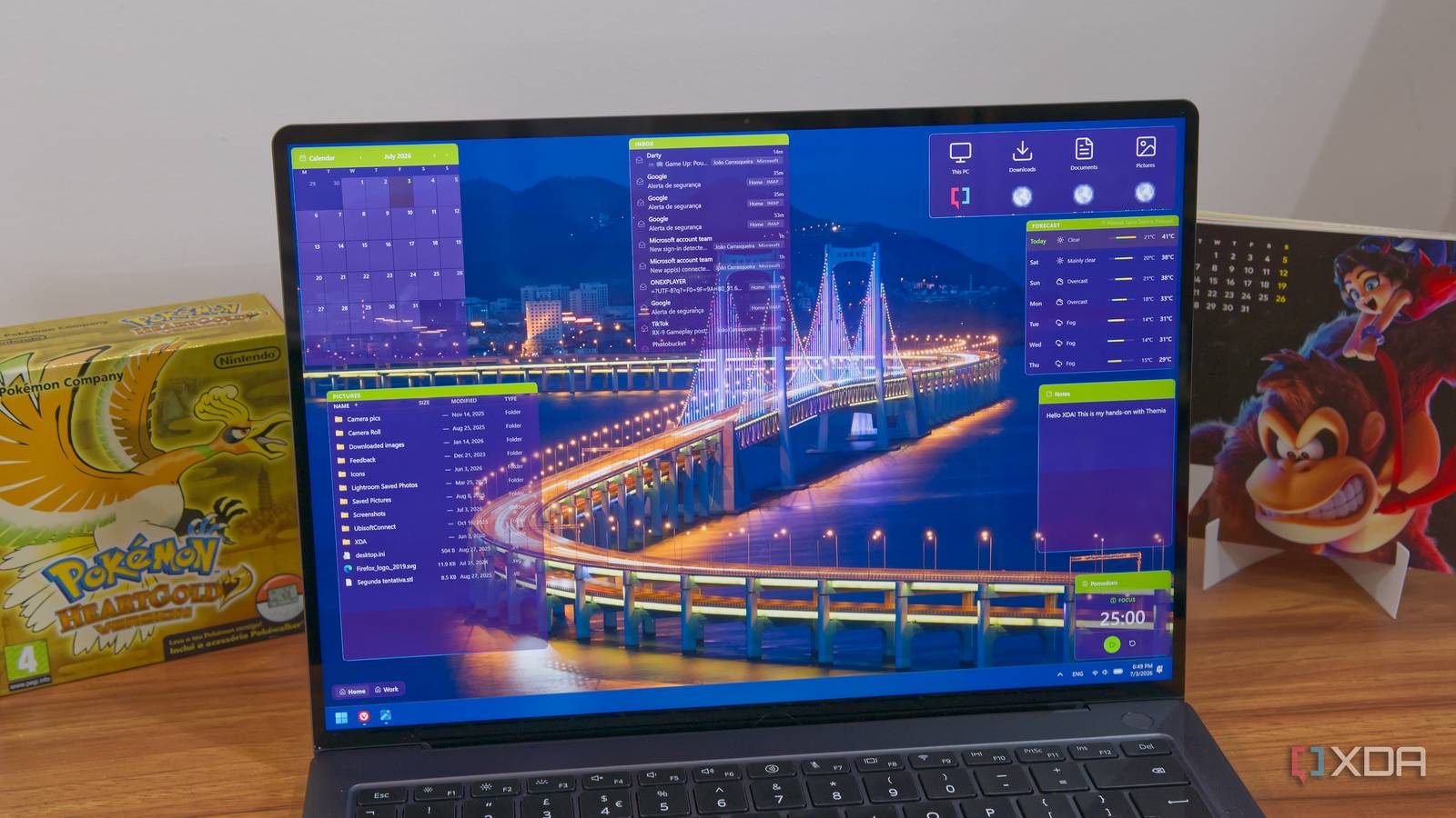 Your Windows desktop has been wasting space for 30 years, and Themia ...
