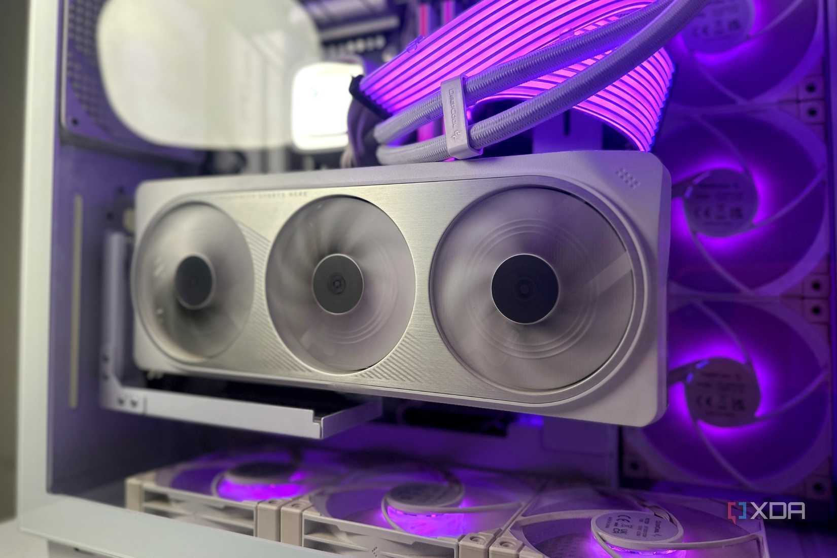Nvidia GeForce RTX 4070 Ti with Lian Li Streamer cables.