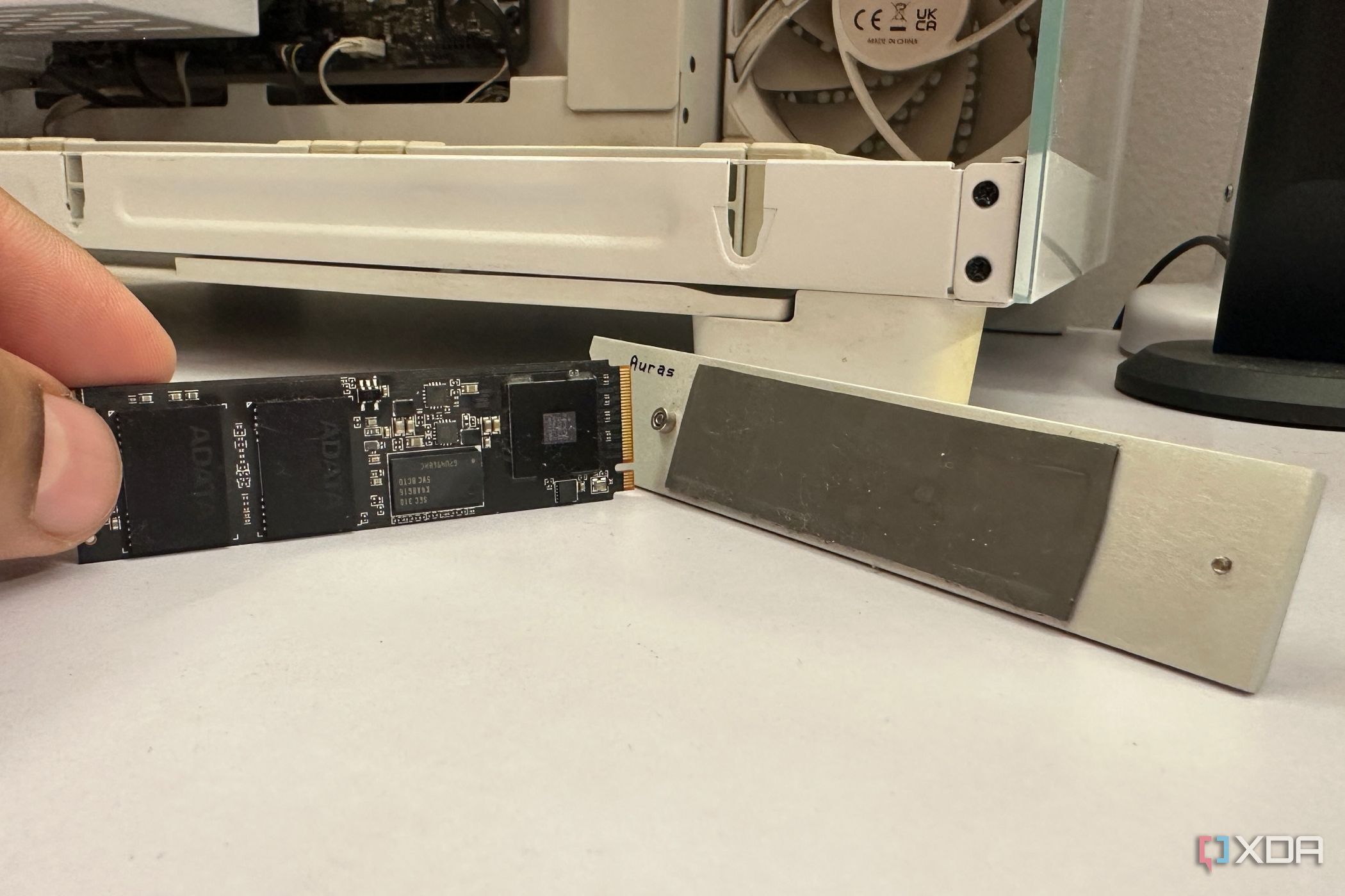 adata-xpg-s70-blade-2tb-ssd-and-heatsink