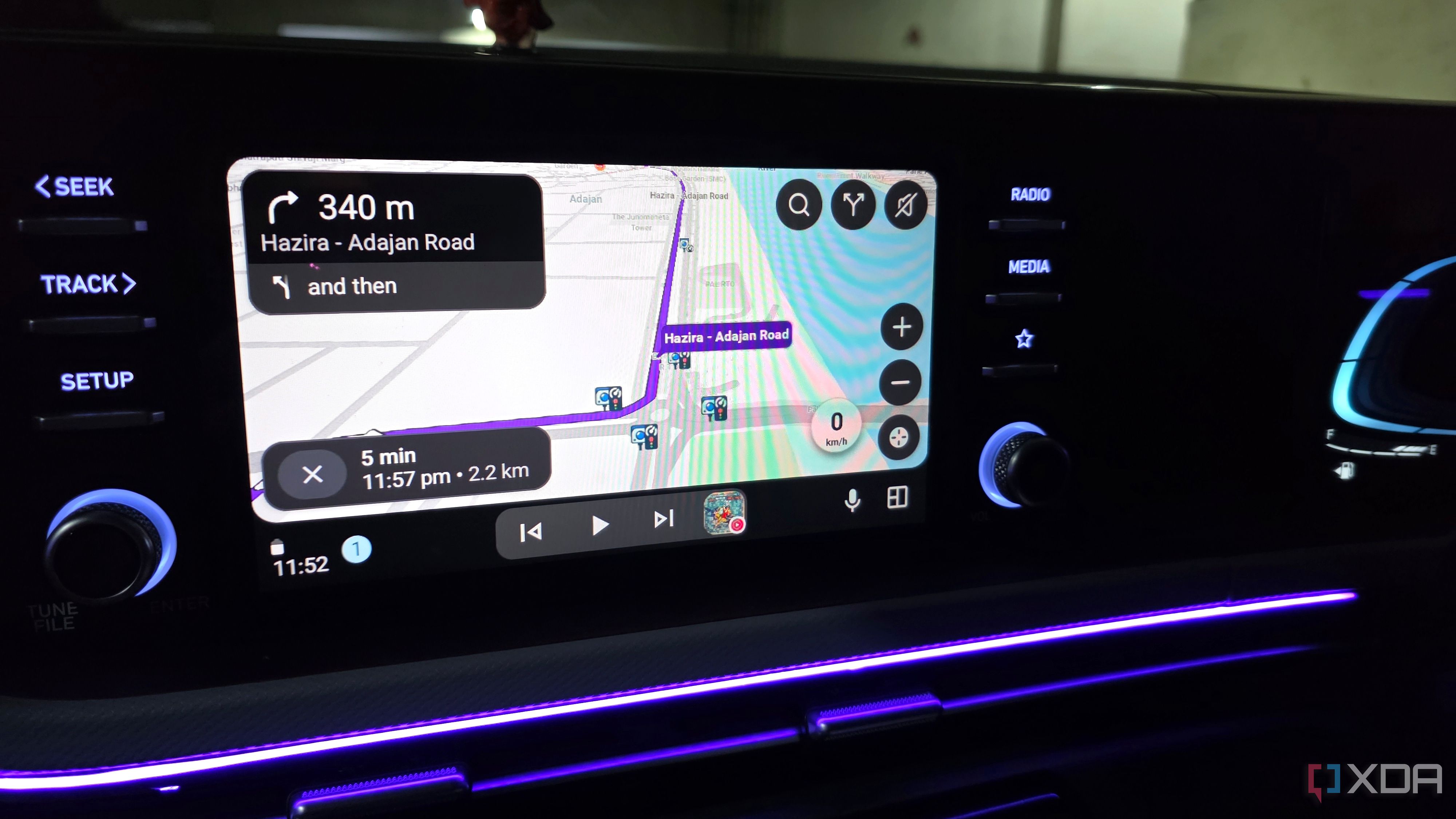 comparison between Waze and Google Maps on Android Auto