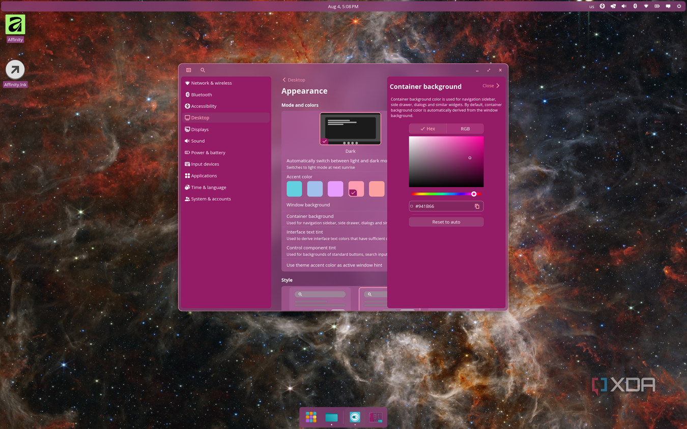 Переход на COSMIC: почему я сменил рабочий стол в Linux Screenshot of COSMIC Settings picking a container background color, set to pink, with a general pink theme and a frosted glass effect applied