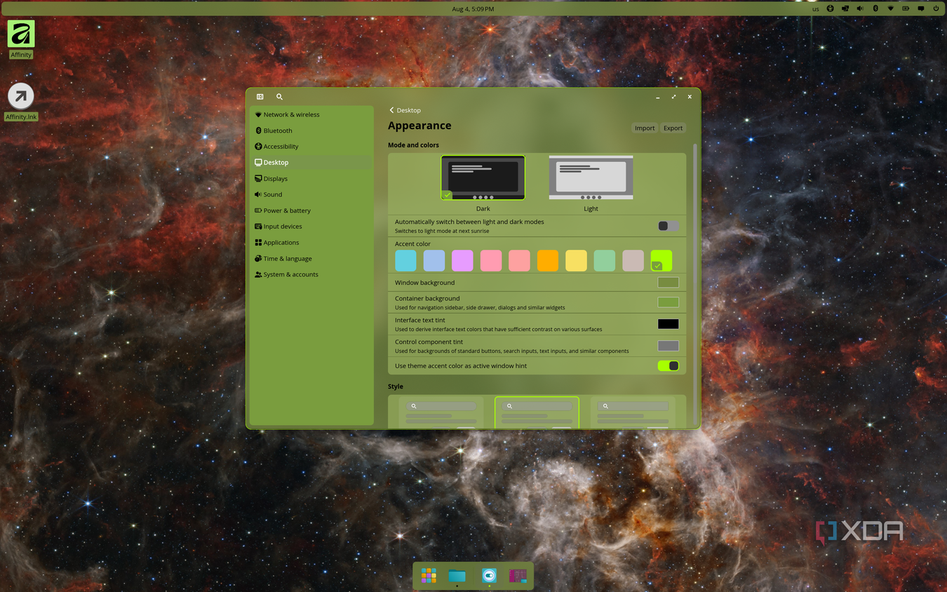 Переход на COSMIC: почему я сменил рабочий стол в Linux Screenshot of COSMIC Settings showing appearance settings with a lime green theme and a frosted glass effect applied