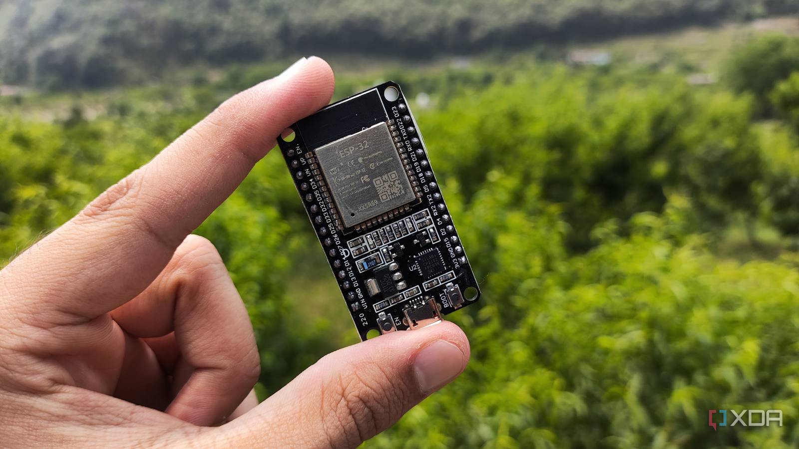 4 simple ESP32 projects you can build without any sensors