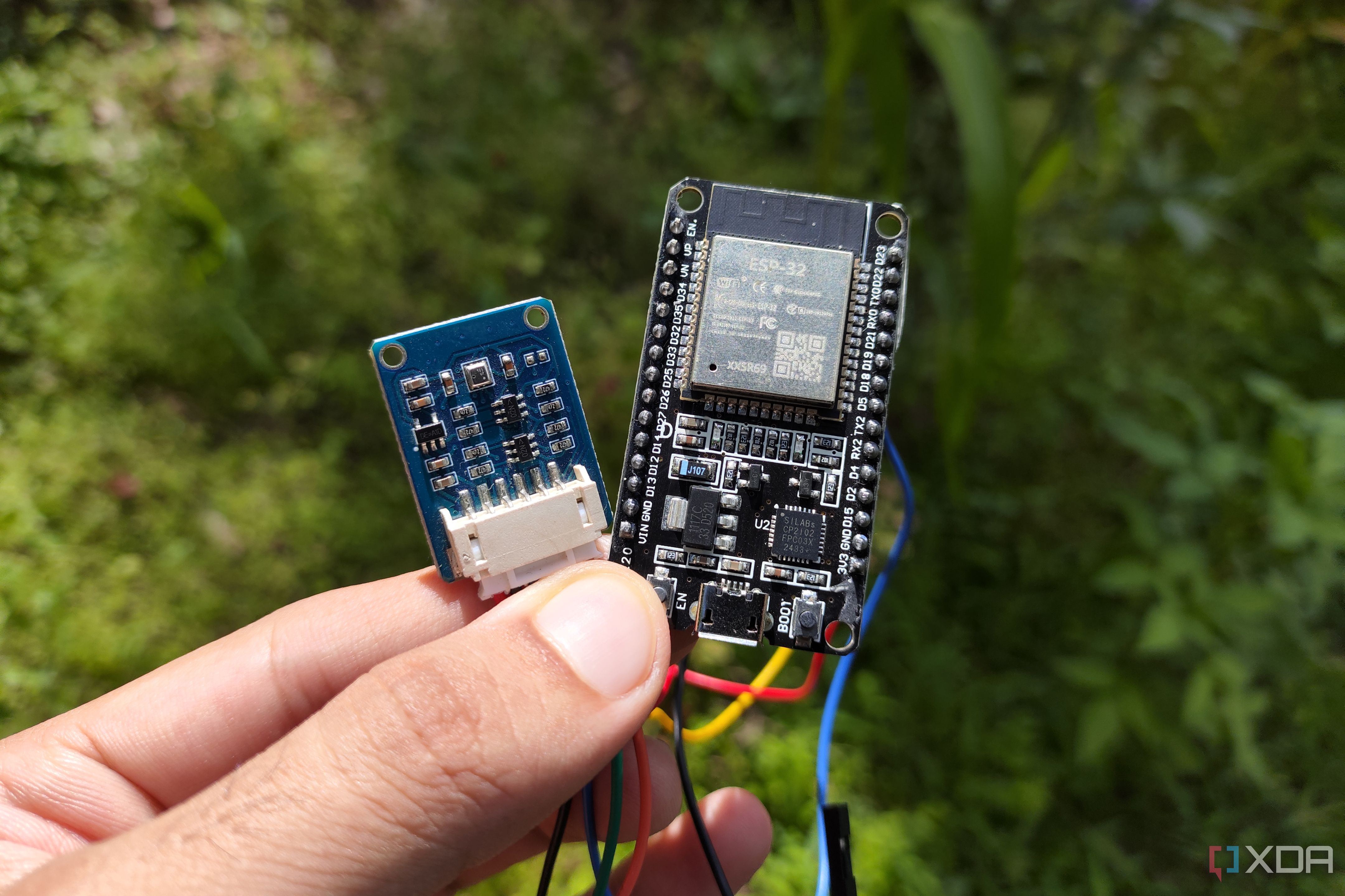 ESP32 weather station automates Home Assistant