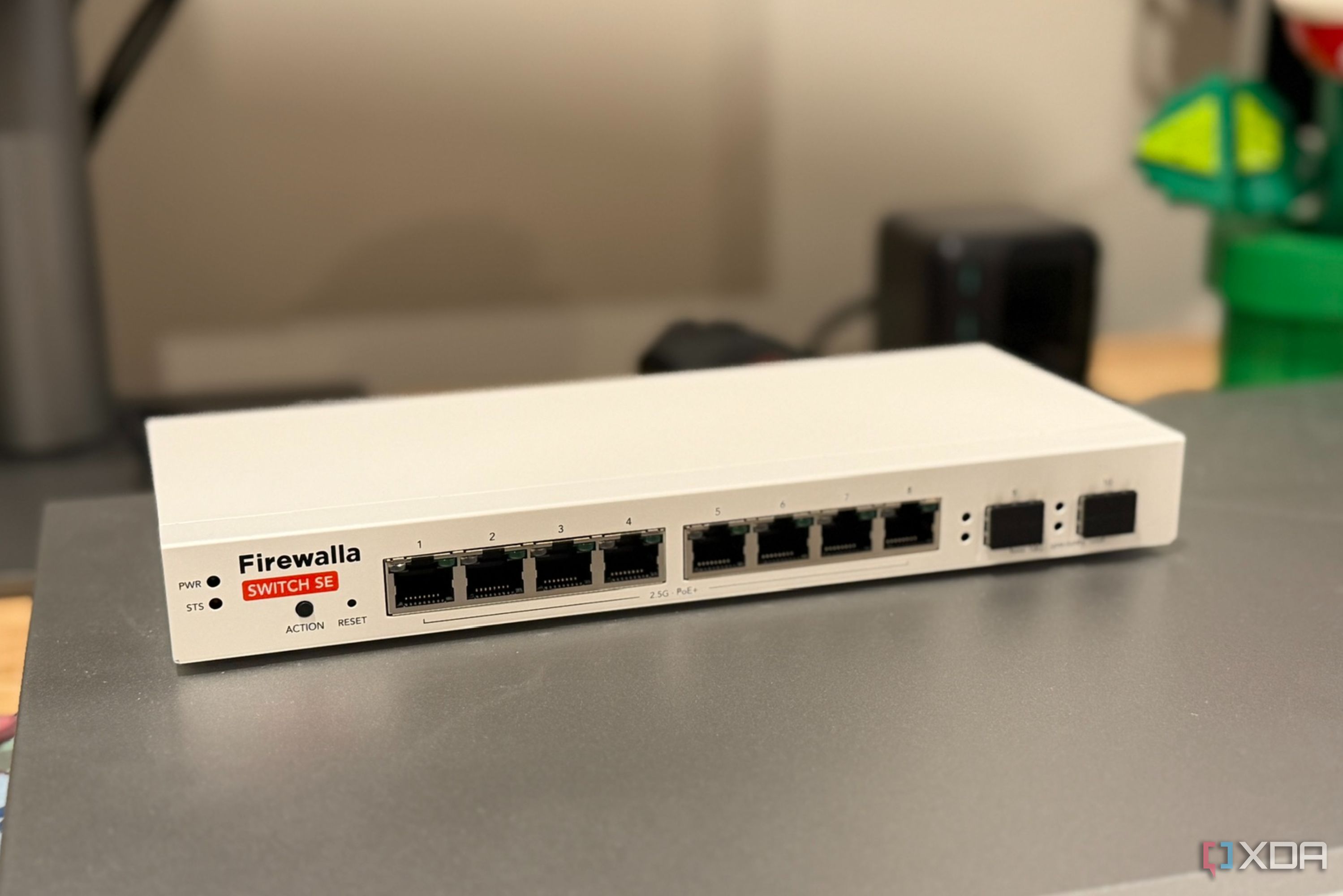 firewalla switch se on desk