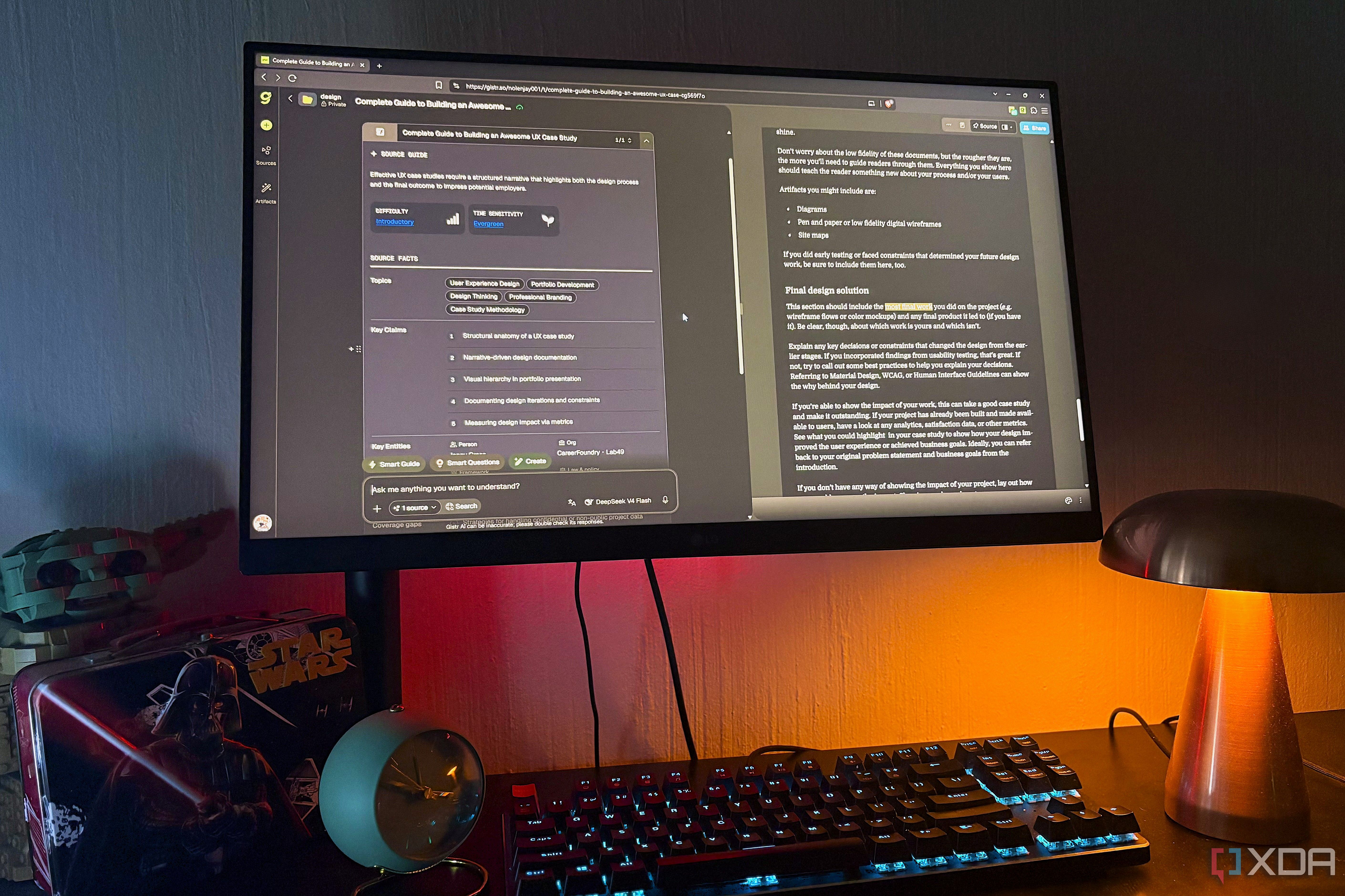 gister notes on desktop pc, lego and lamp in view