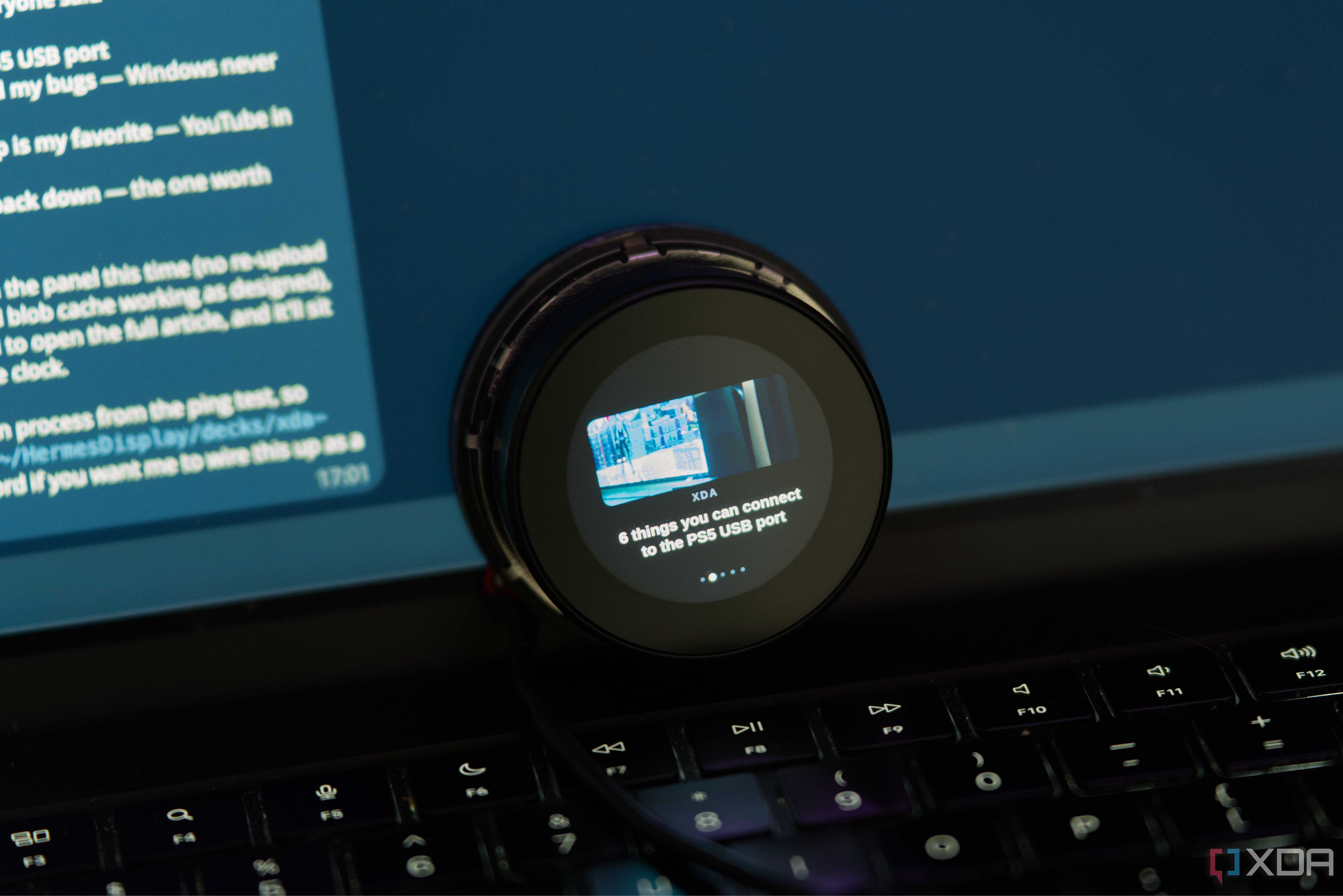 Hermes Display on an ESP32 showing an article on XDA