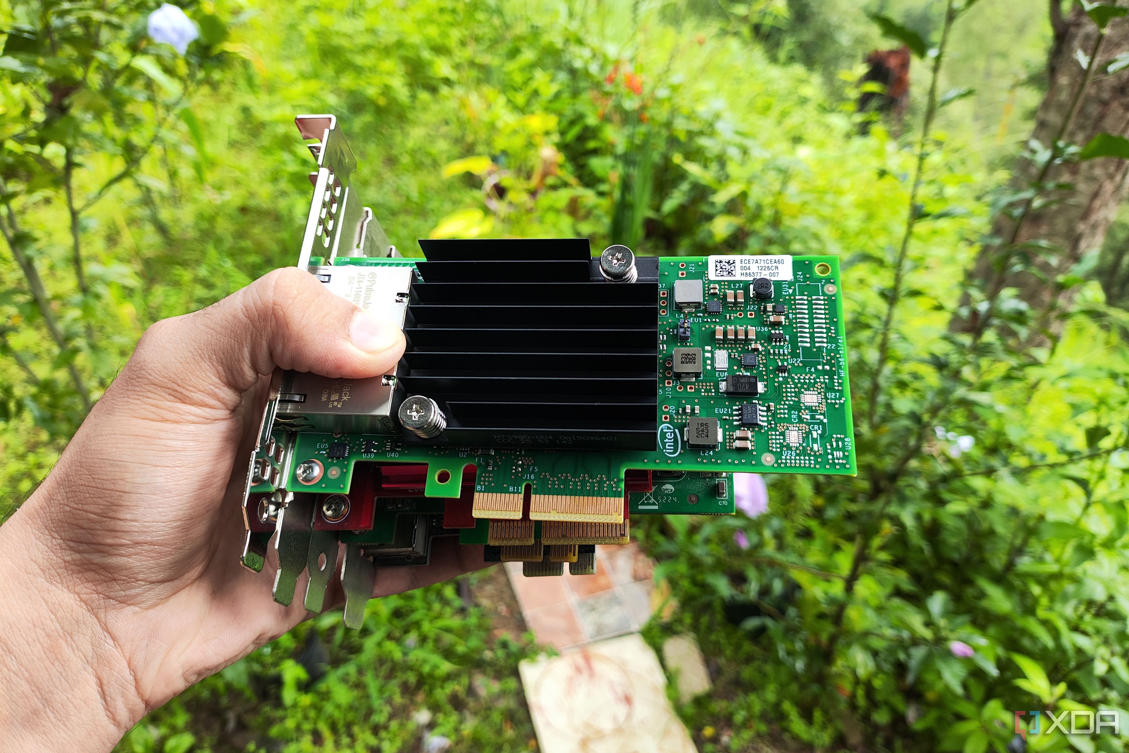 Boş PCIe yuvaları ekran kartından çok daha fazlasını yapabilir