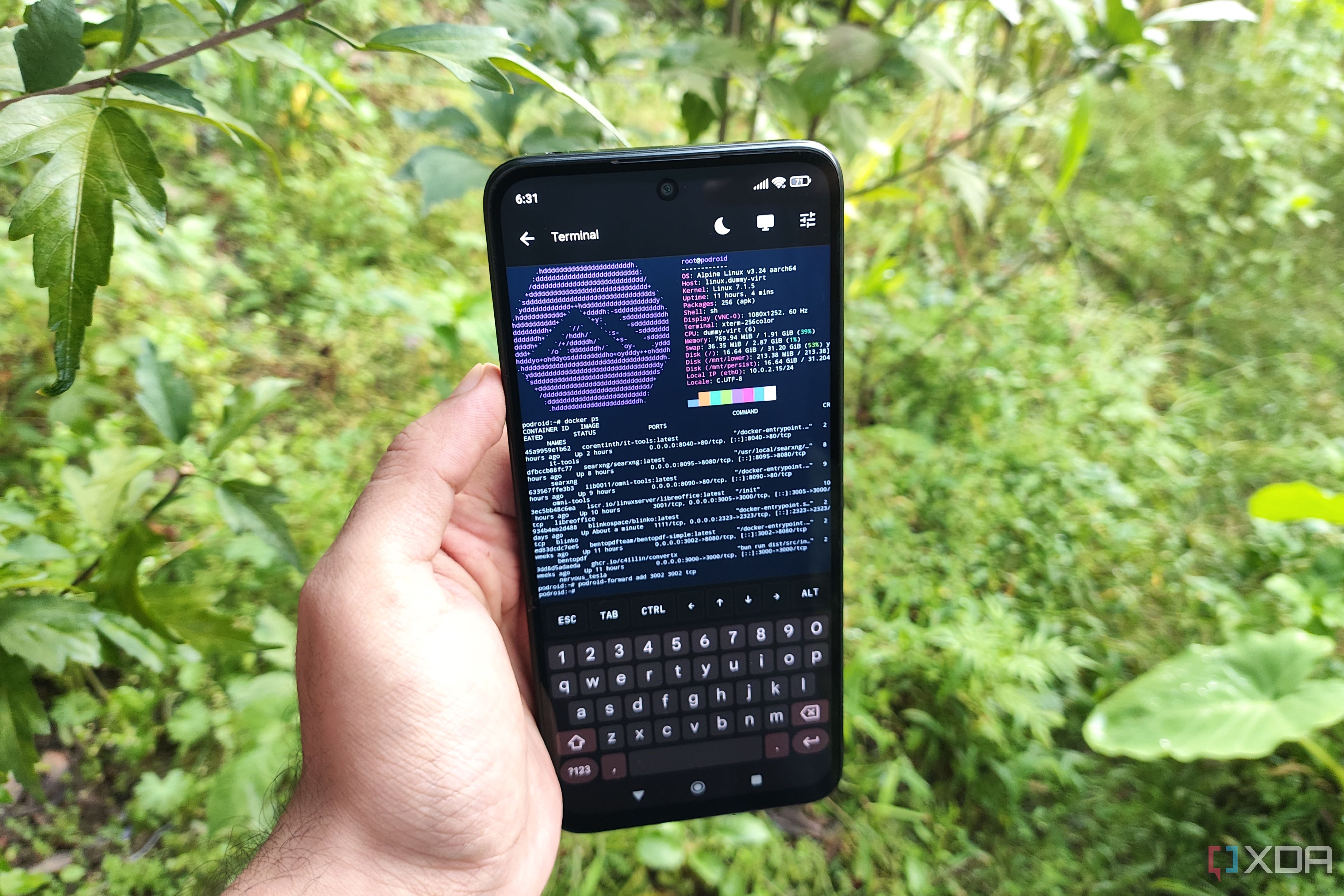 Checking Docker containers on Podroid