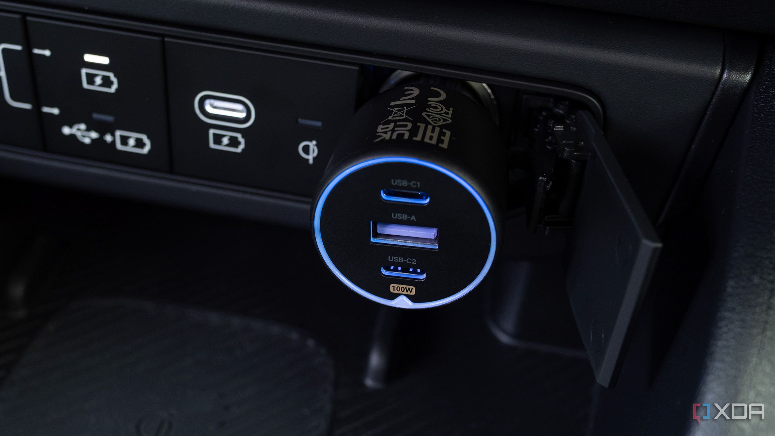 Ugreen's 3-port Fast Car Charger