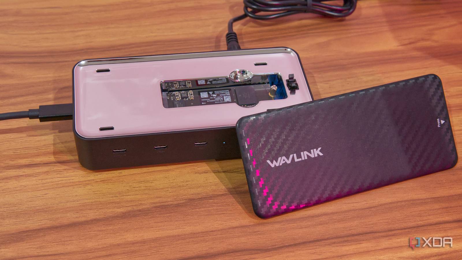 This Wavlink USB4 dock has an identity crisis; it's neither a good hub nor a great SSD enclosure