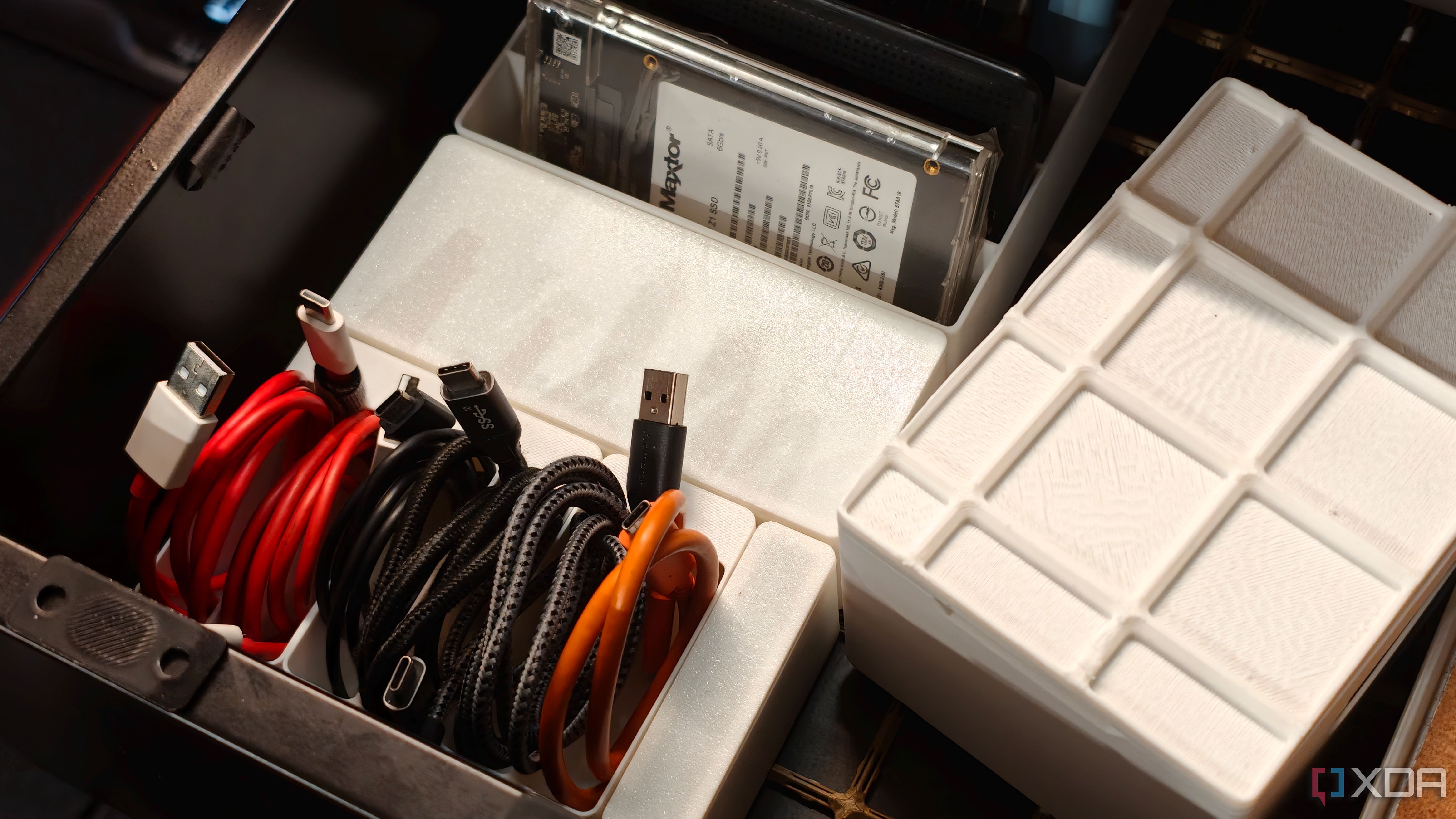 3d printed desk organisation lead image