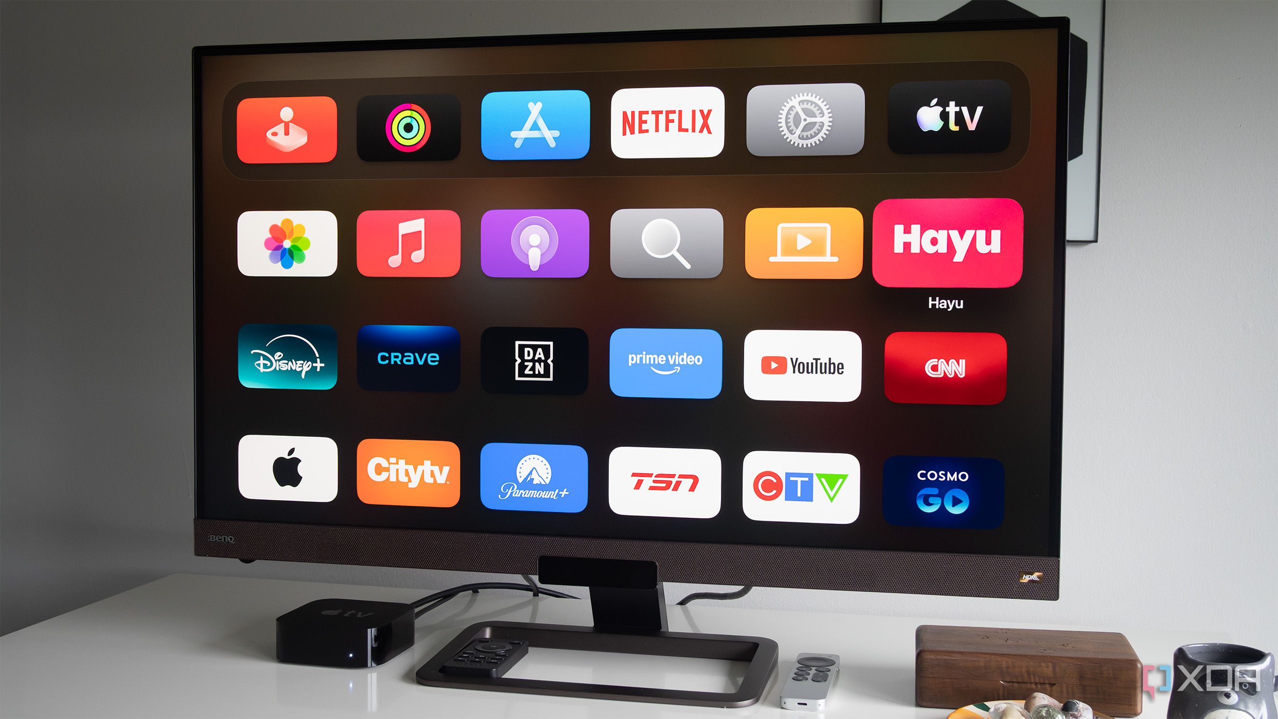 Old monitor becomes capable smart TV