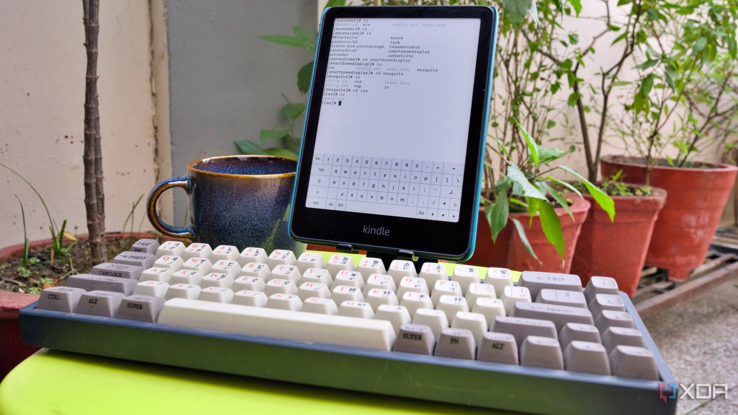 Jailbroken Kindle becomes music player, emulator, terminal, dashboard