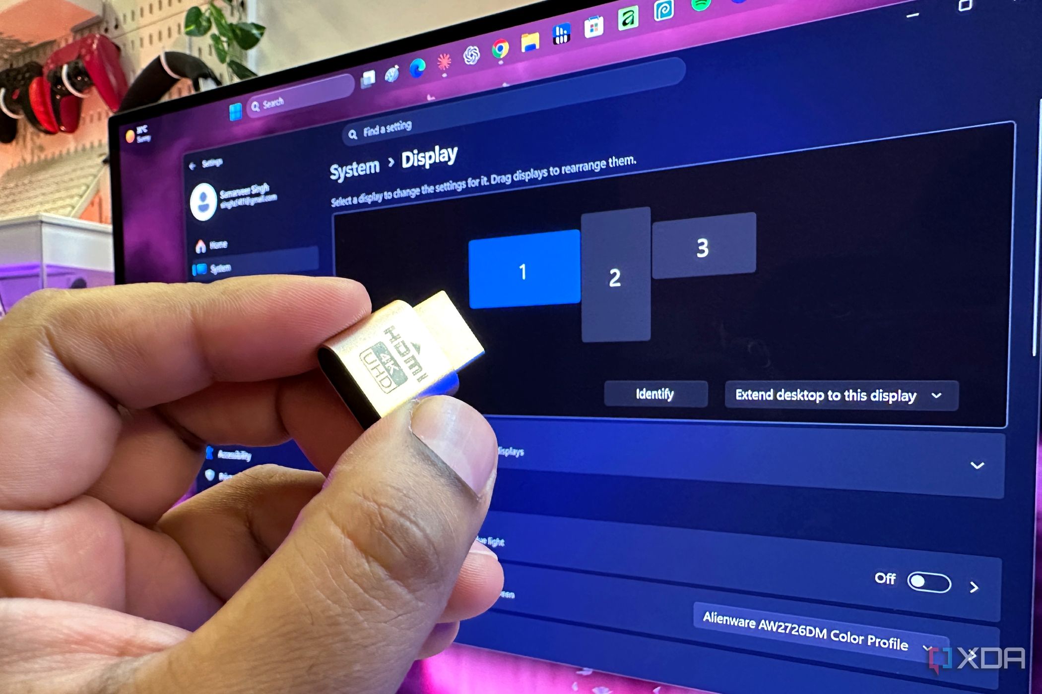HDMI-заглушка с поддержкой 4K, установленная в видеокарту