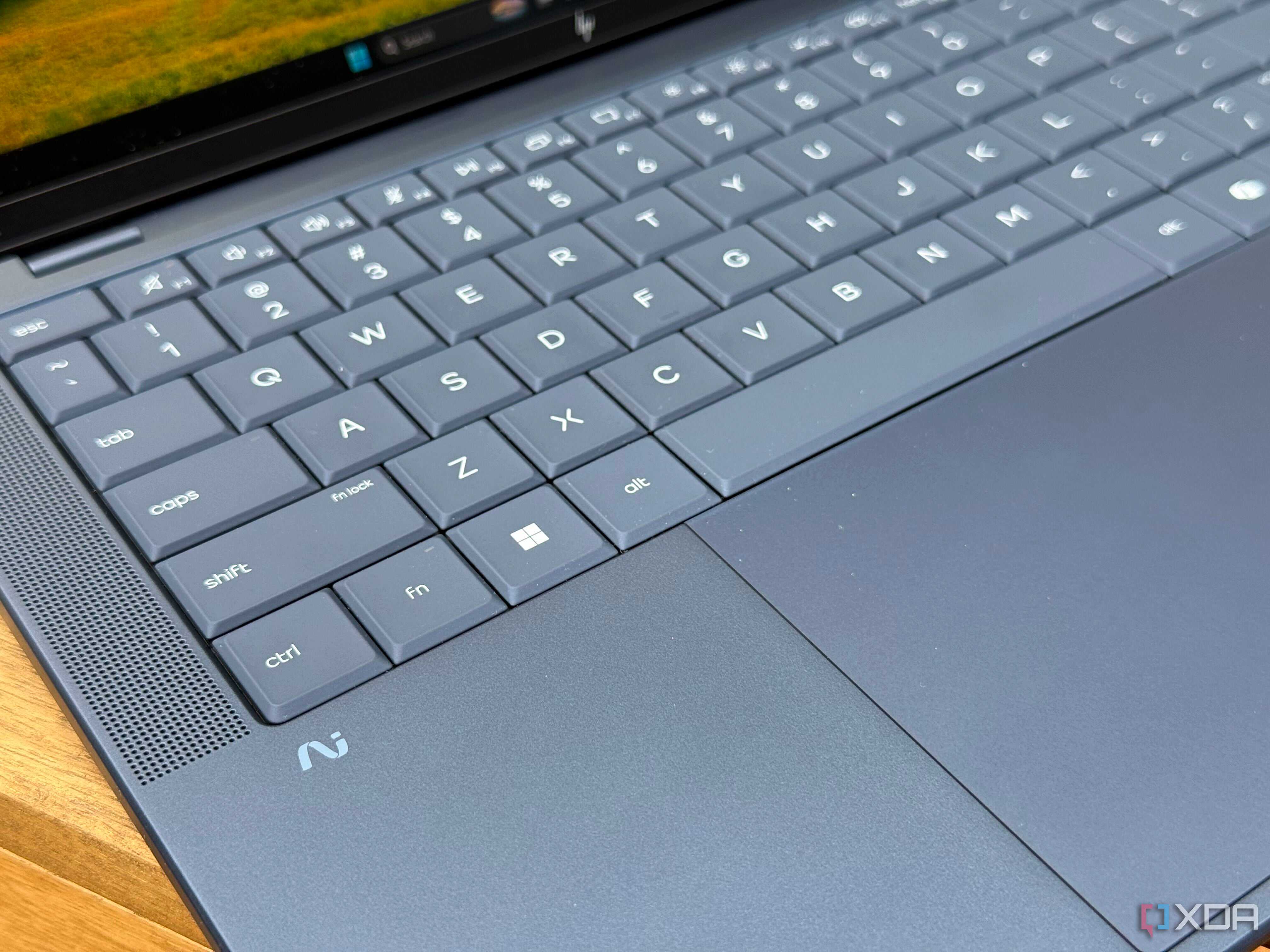 Обзор HP EliteBook X G2i: премиальный ноутбук с отличным экраном и странностями в работе — иллюстрация 6 к материалу Обзор HP EliteBook X G2i: премиальный ноутбук с отличным экраном и странностями в работе — иллюстрация 6 к материалу