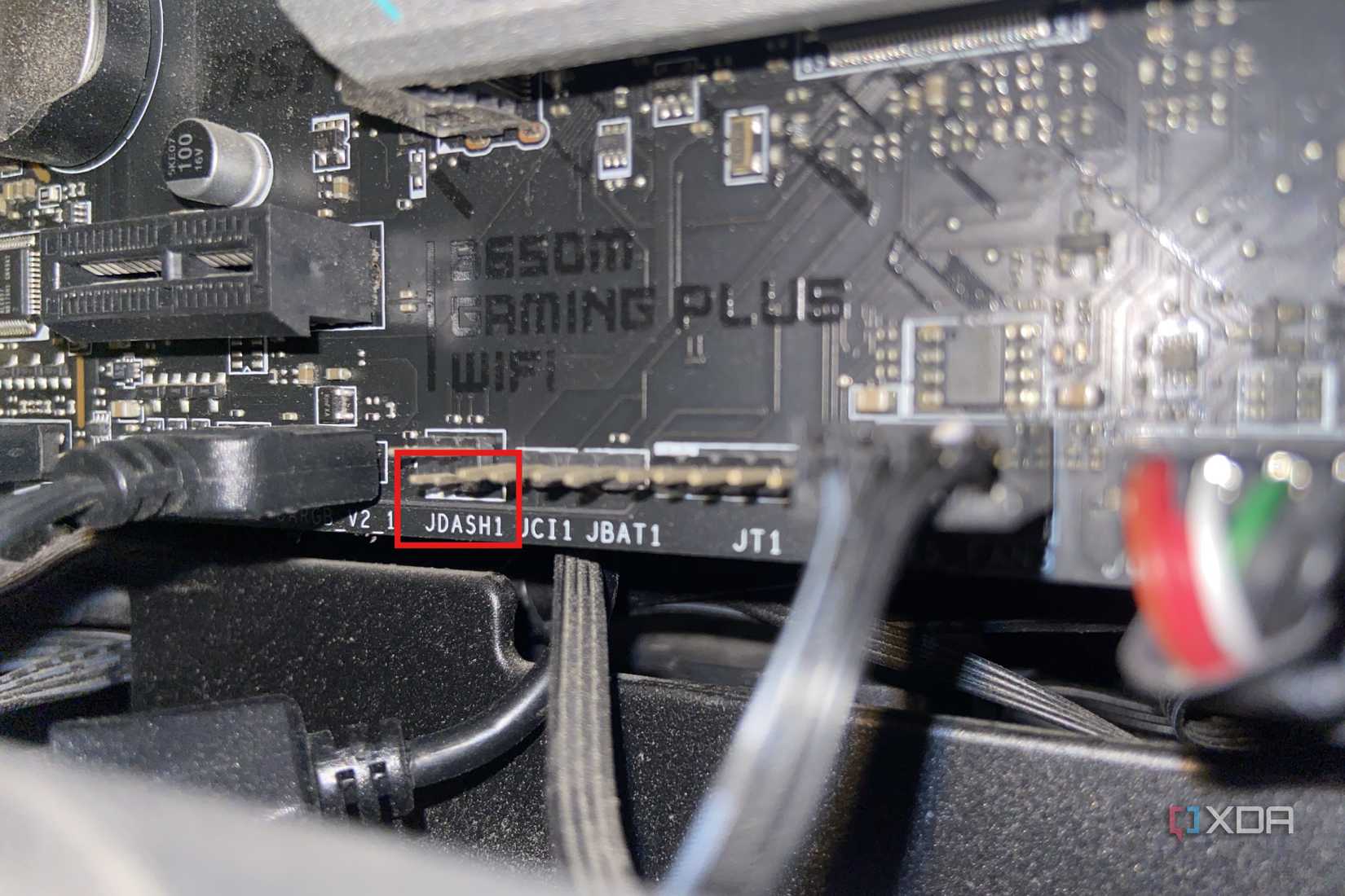 Заголовок JDASH1 на платі MSI.
