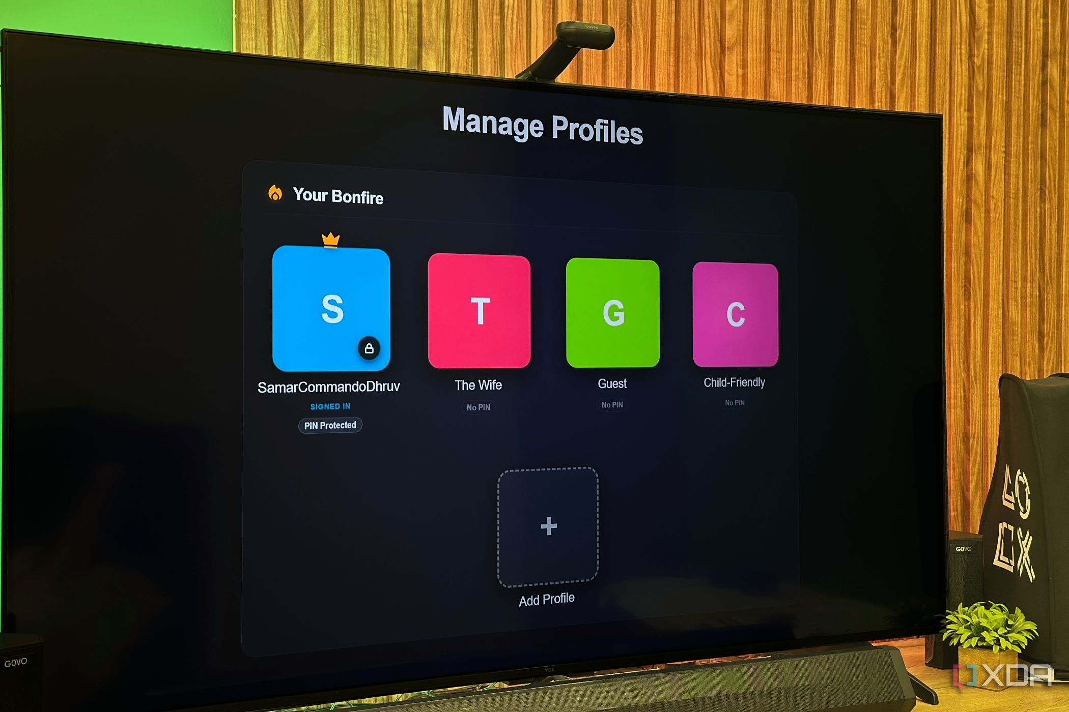 Jellyfin's JellyProfiles plugin asking for Netflix-like profile log-in at startup.
