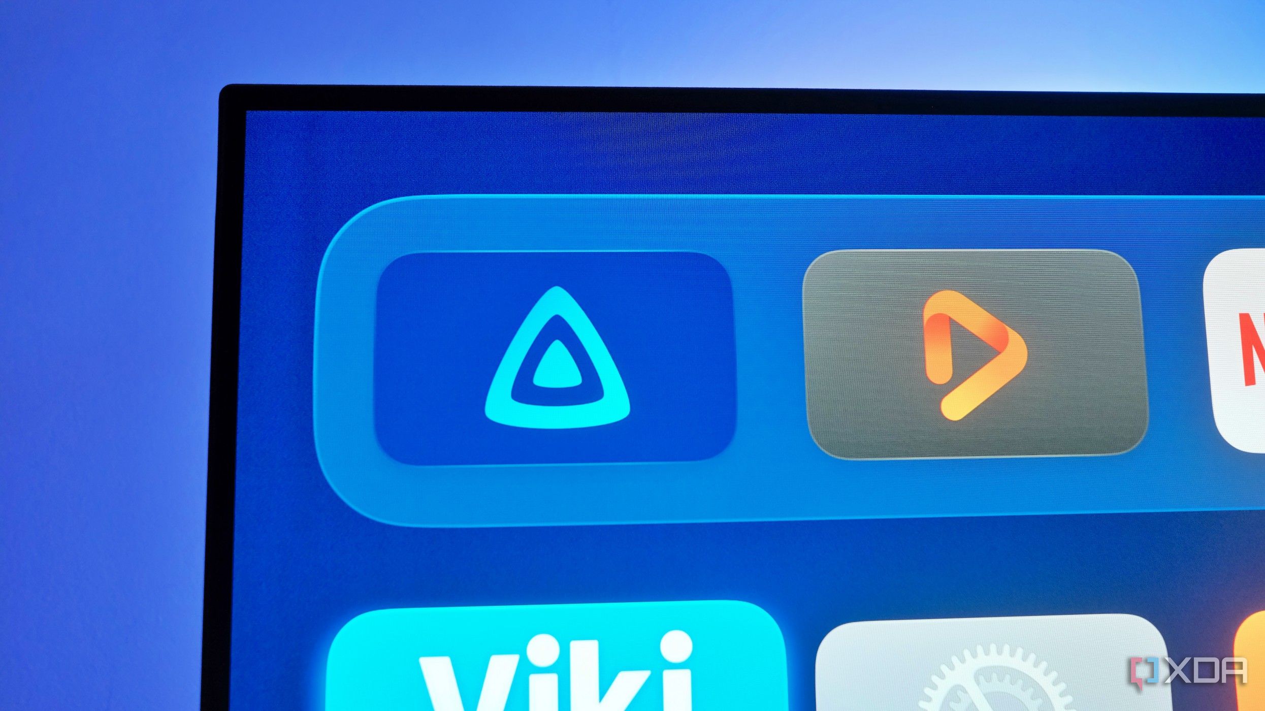 Jellyfin with hardware transcoding with iGPU passthrough