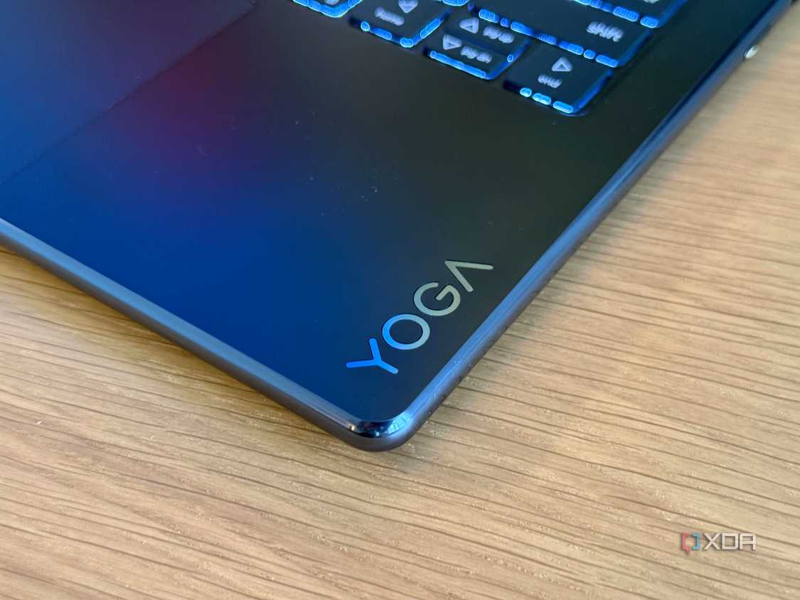 Обзор Lenovo Yoga 9i 2-in-1 Aura Edition 2026 — иллюстрация 8 к материалу Обзор Lenovo Yoga 9i 2-in-1 Aura Edition 2026 — иллюстрация 8 к материалу