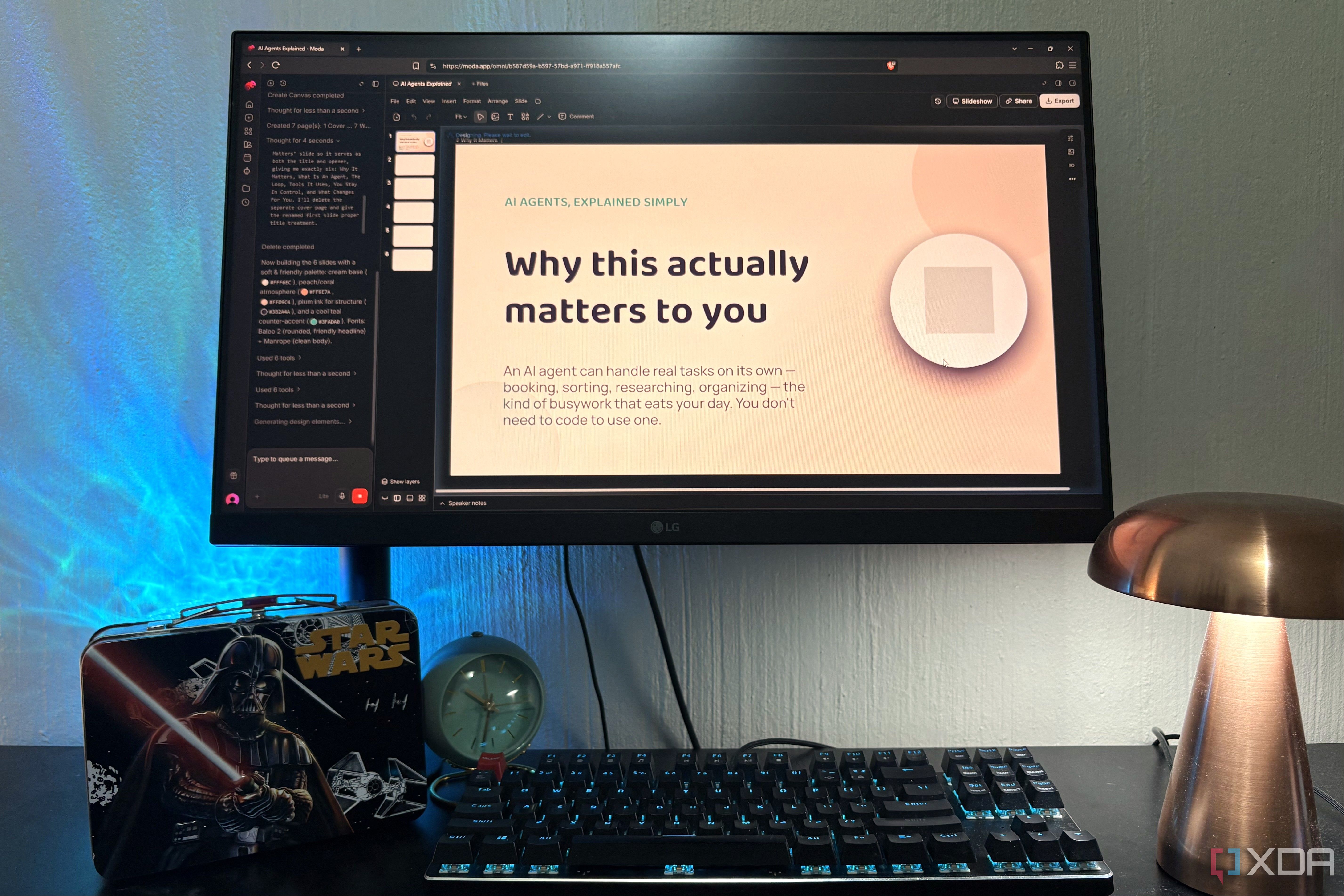 moda on desktop pc, lamp and clock in view