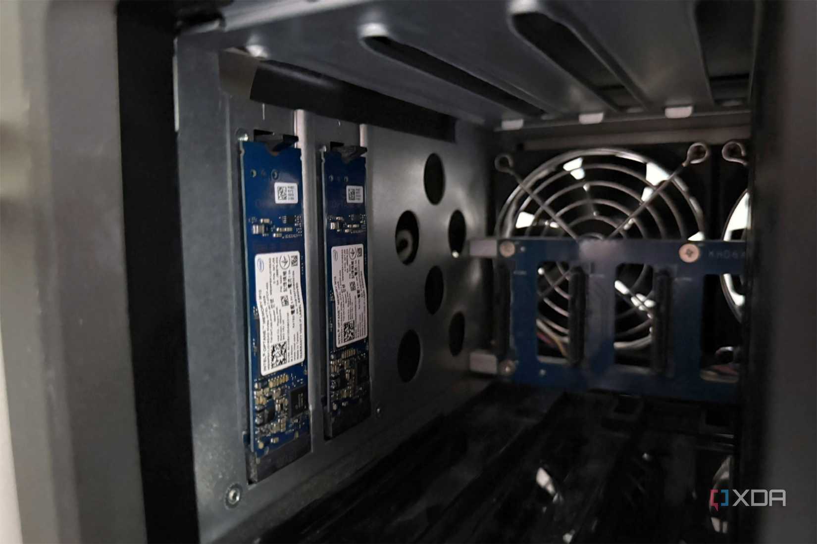 Кеш-слоти Synology SSD