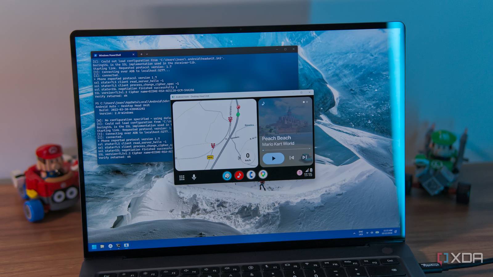 Интерфейс запущенного эмулятора Android Auto Эмулятор Android Auto на экране компьютера