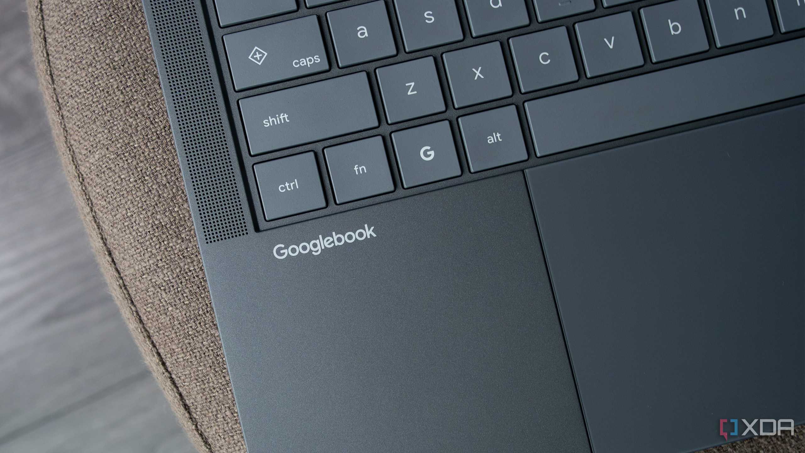 The Asus Googlebook 14's logo