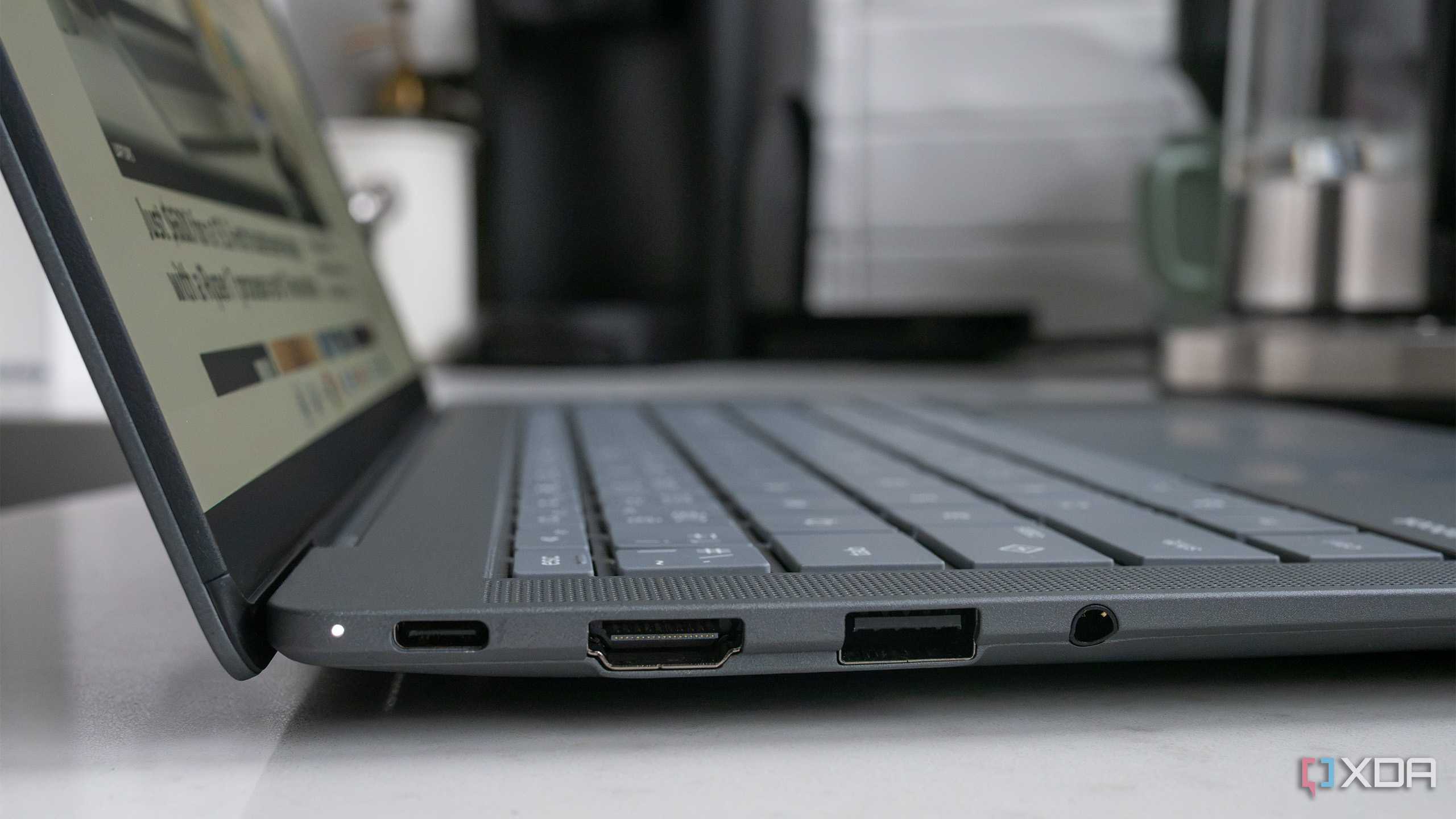 The Asus Googlebook 14's USB-C ports