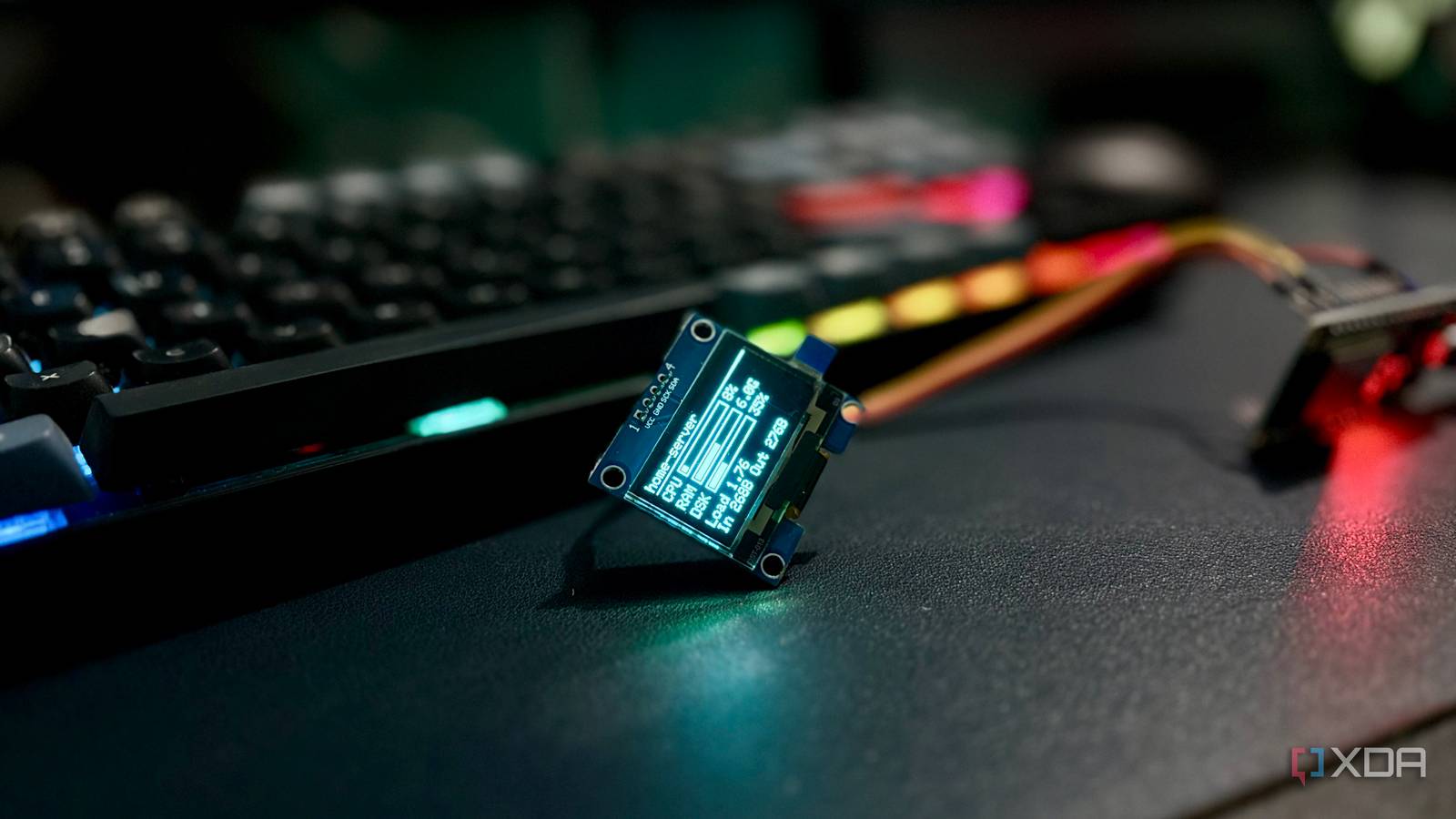 I built a $15 ESP32 display that shows exactly what my home server is ...