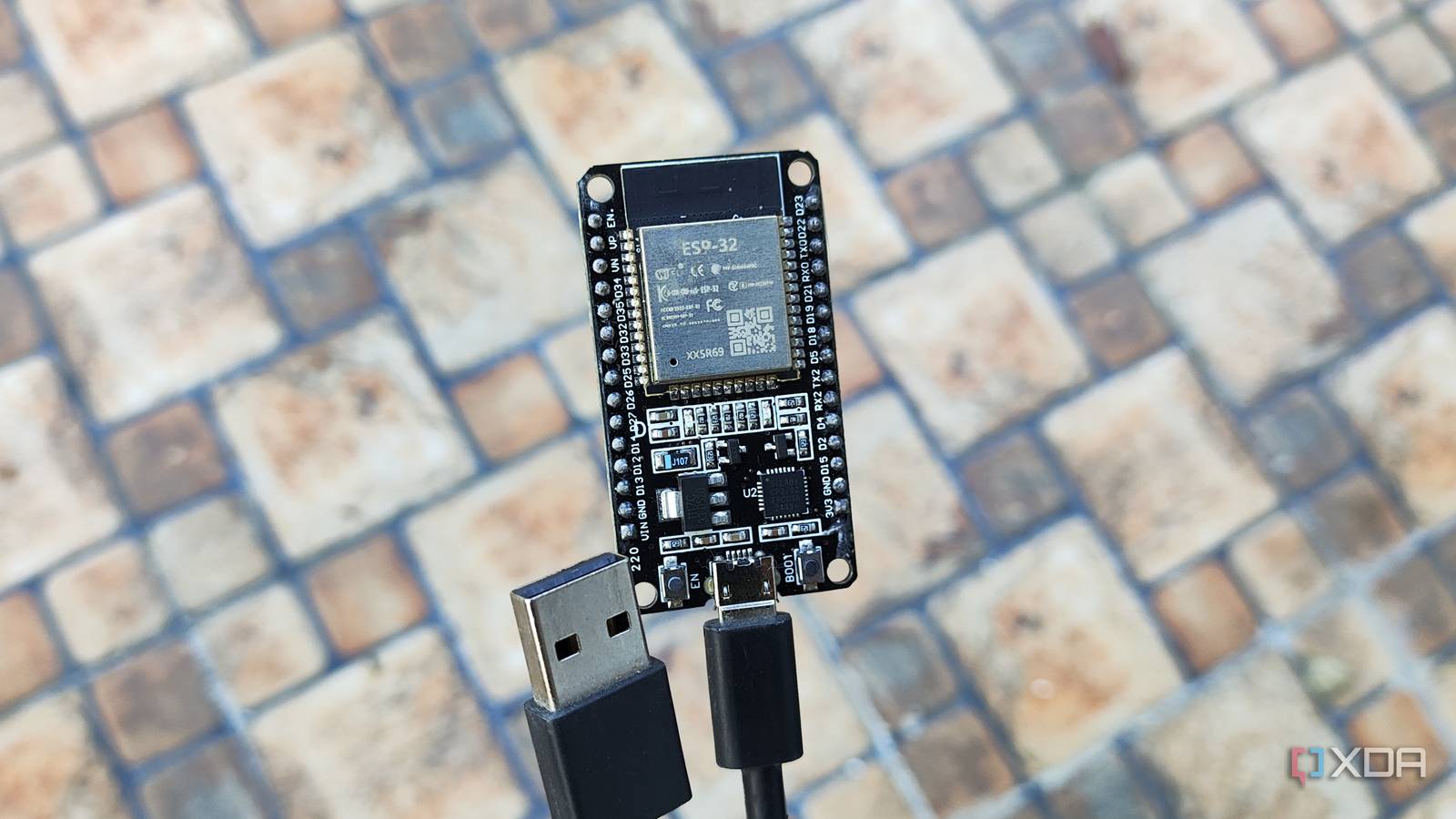 4 ESP32 projects that need nothing more than the board and a USB cable