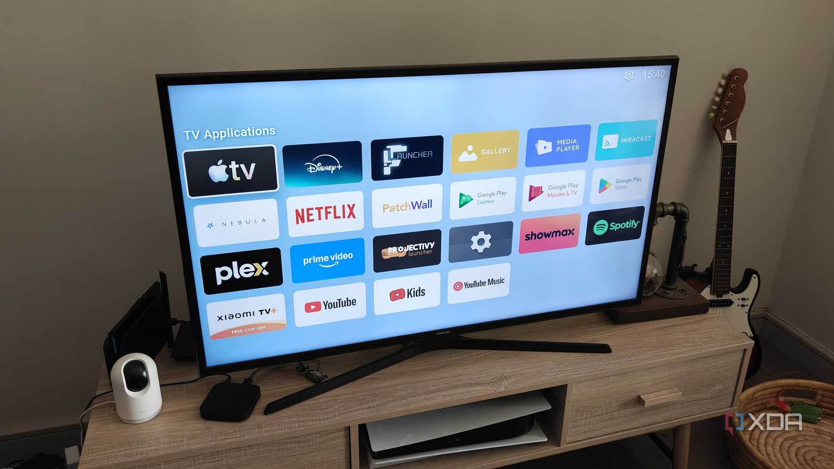 Как заменить перегруженный интерфейс Google TV на легкий лаунчер FLauncher Стандартный экран FLauncher на телевизоре